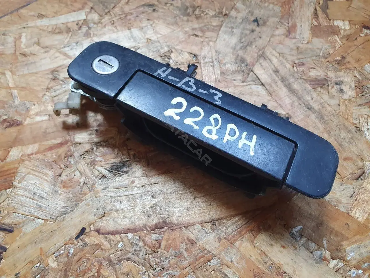 Ручка двери 893837206A