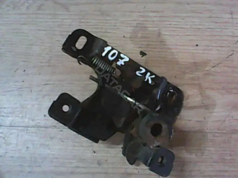 Замок капота 107ZK