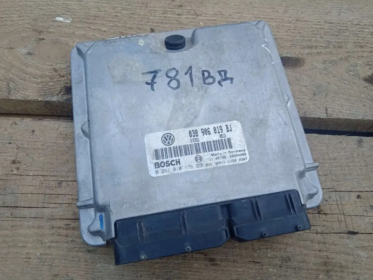 Блок управления двигателем 028101076, 038906019BJ