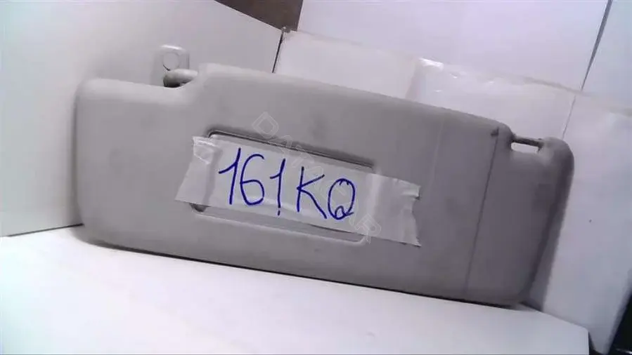 Козырек солнцезащитный 161KQ