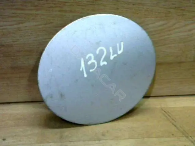 Крышка лючка топливного бака 132LU