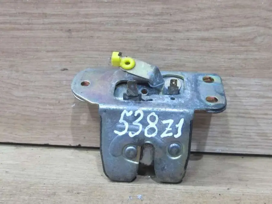 Замок крышки багажника 538ZJ