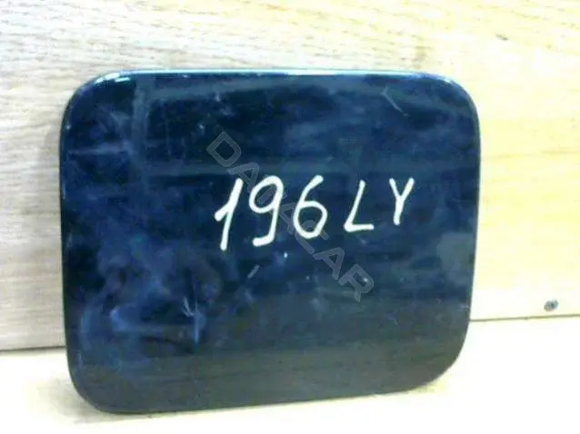Крышка лючка топливного бака 196LY