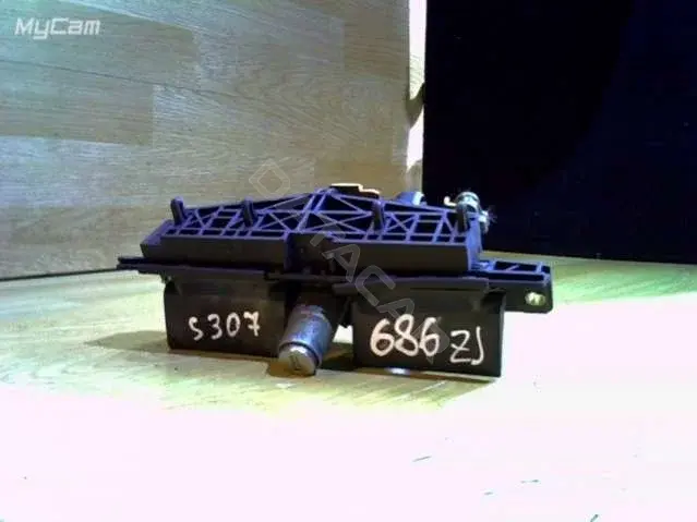Замок крышки багажника 4B0827565, 8D9827565