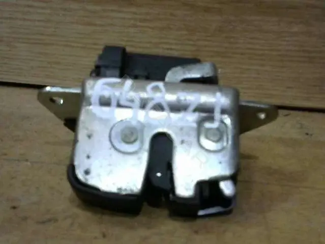 Замок крышки багажника 648ZJ