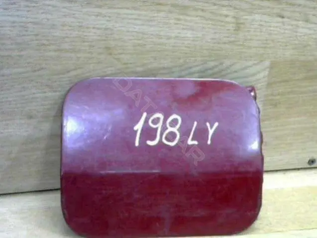 Крышка лючка топливного бака 198LY