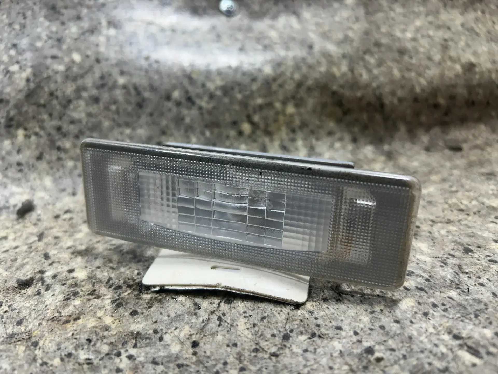 Фонарь подсветки номерного знака 92501-2G000