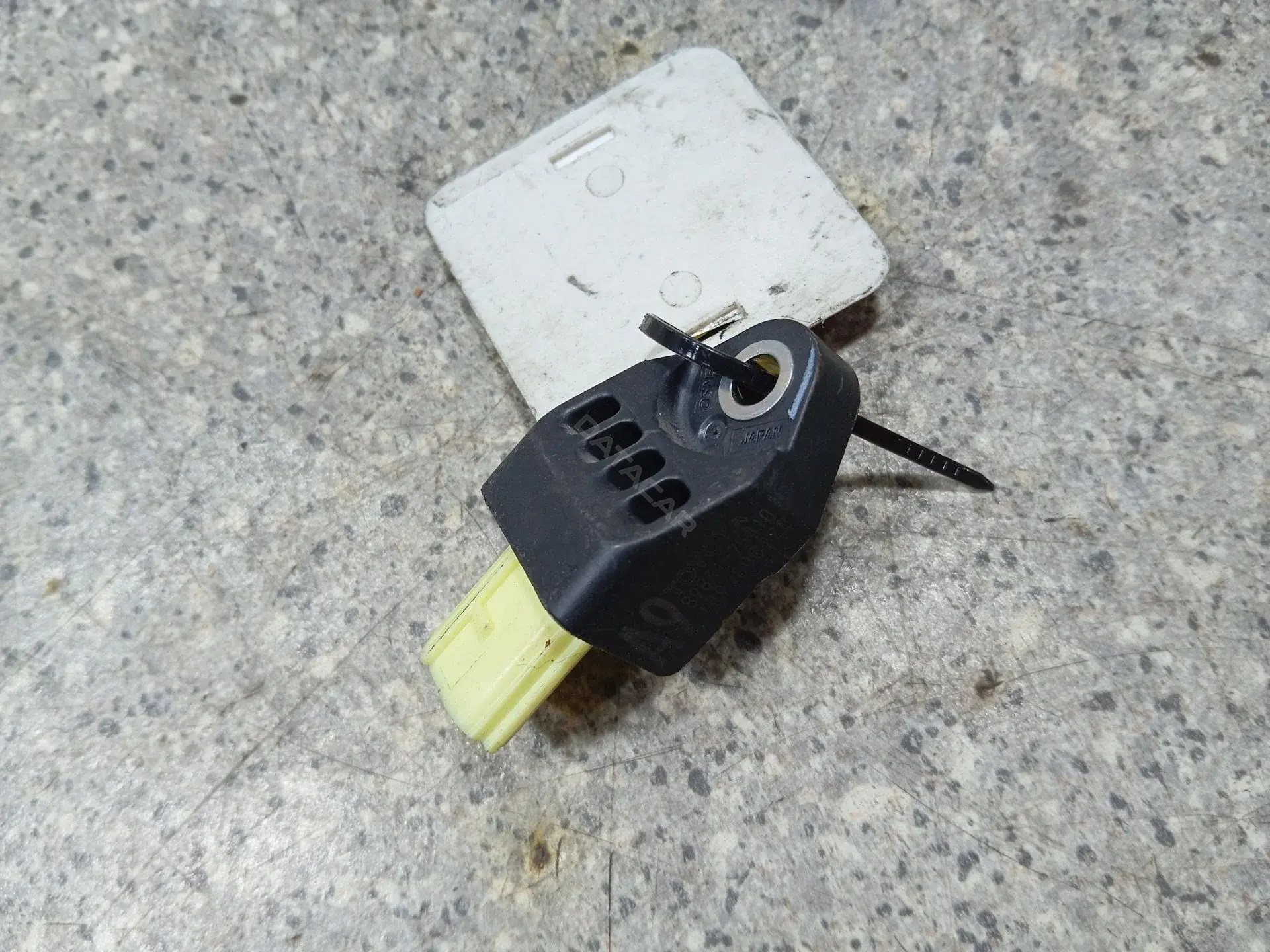 Датчик удара 89831-75010