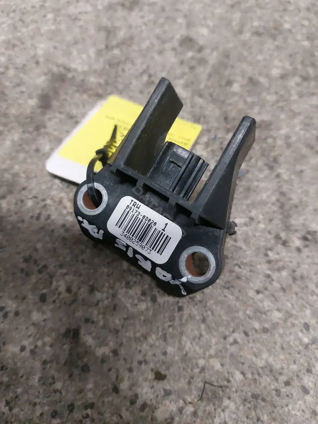 Датчик удара 89173-0D020