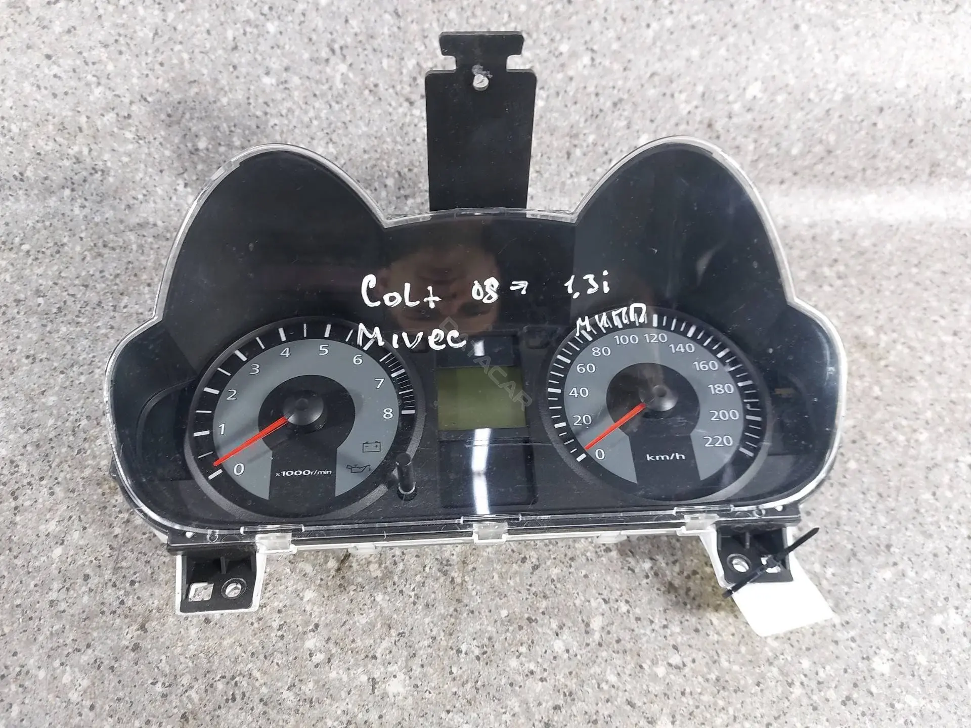 Панель приборов 8100B021, MM0051-001