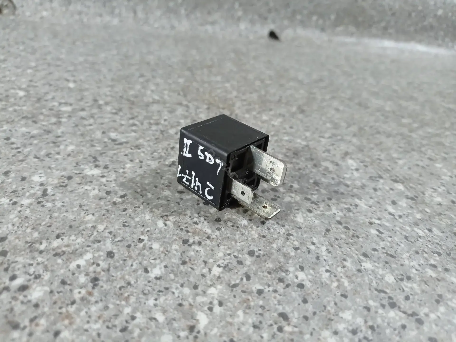 Многофункциональное реле 770082864, V23134-J52-X207