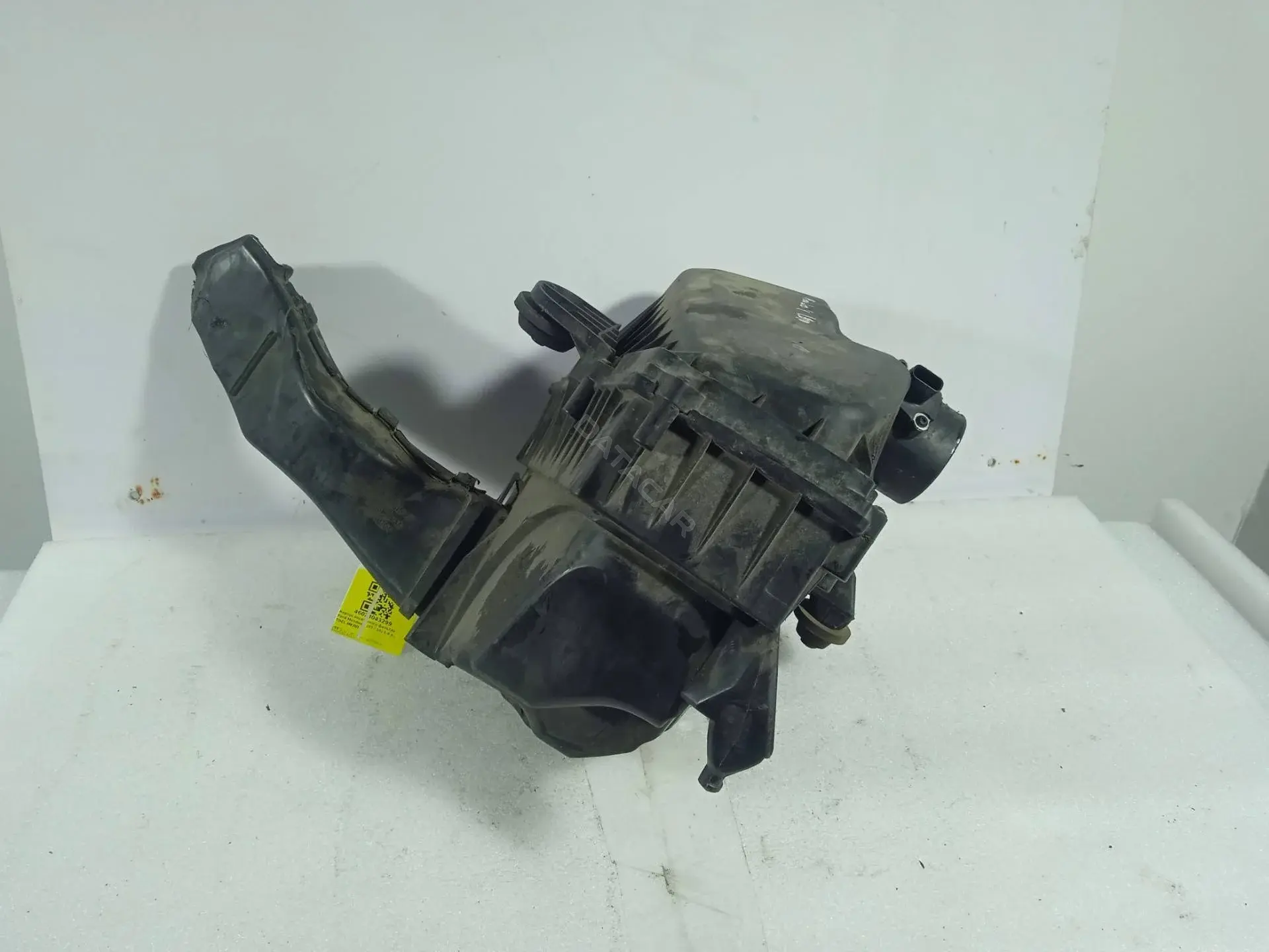 Корпус воздушного фильтра 6C11-12B579-AA