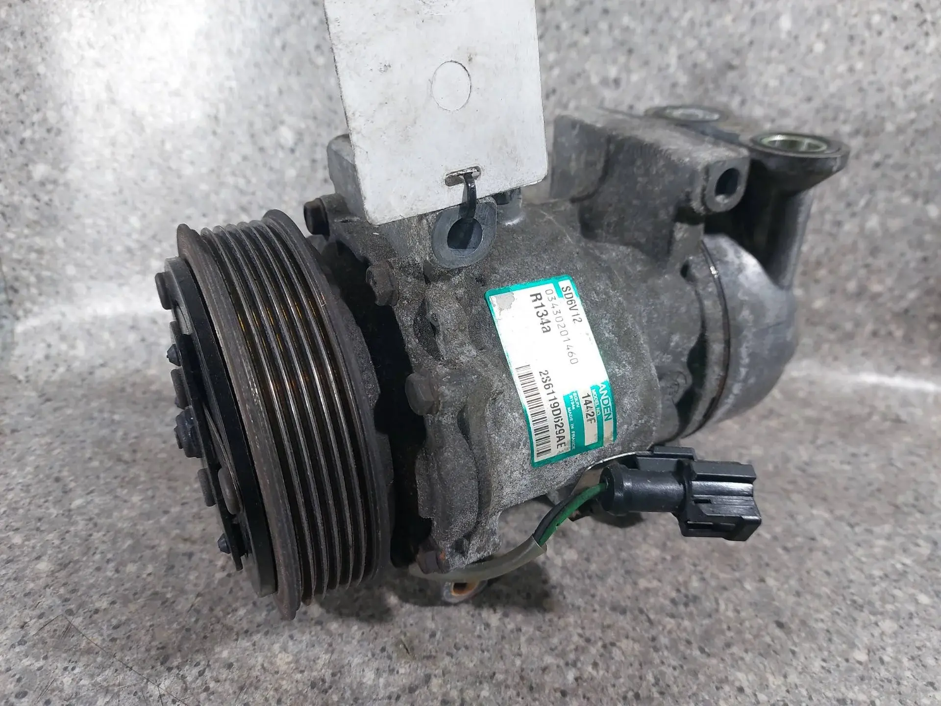 Компрессор кондиционера 2S6119D629AE