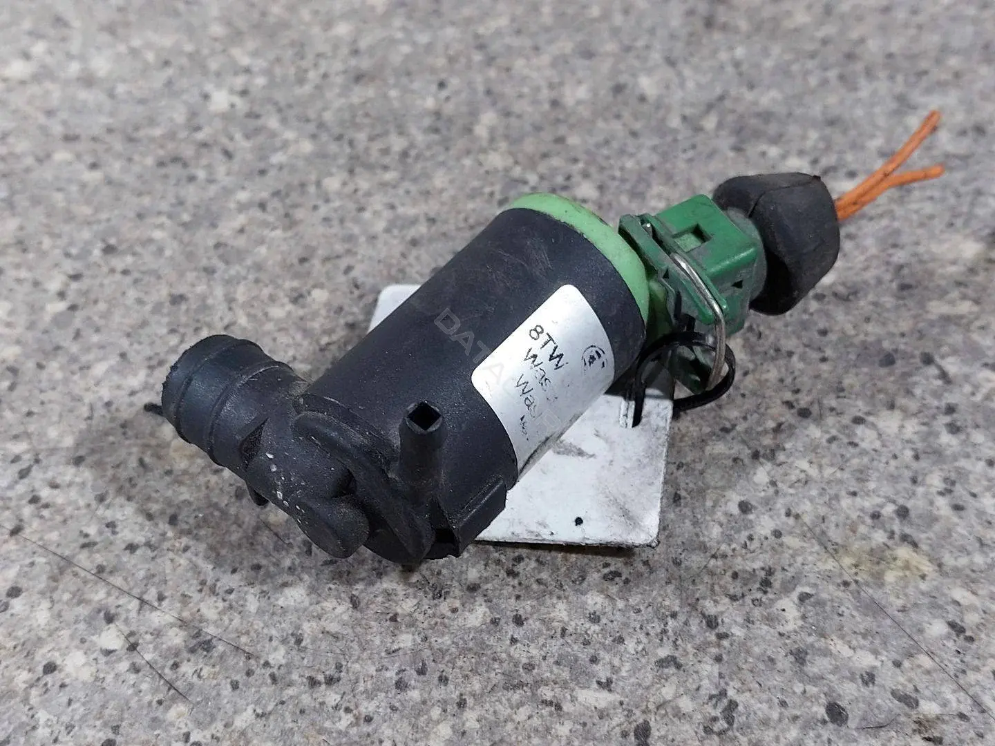 Насос омывателя 8TW006848