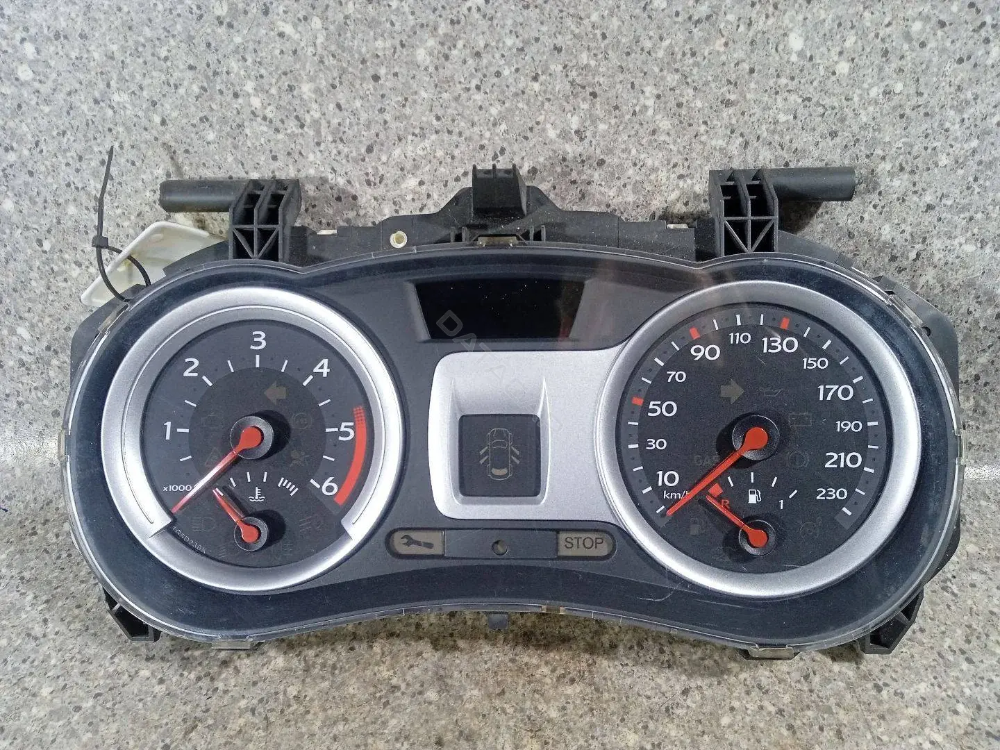 Панель приборов 8200305020D