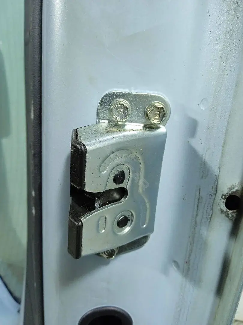 Замок крышки багажника 46023029386