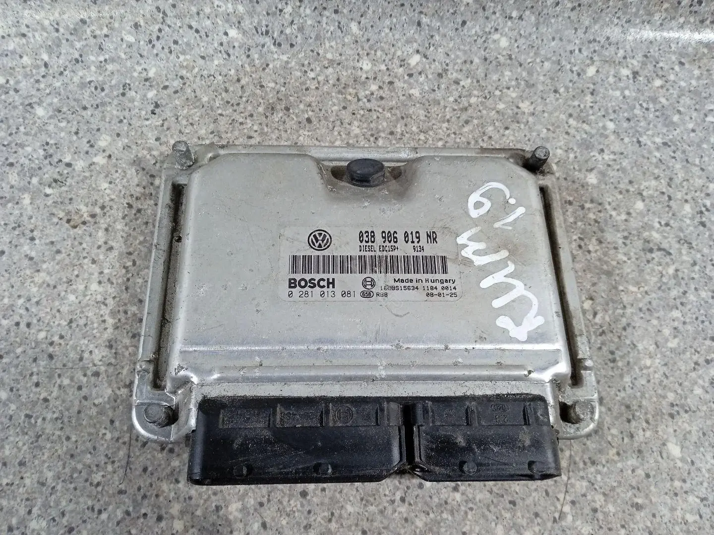Блок управления двигателем 0281013081, 038906019NR