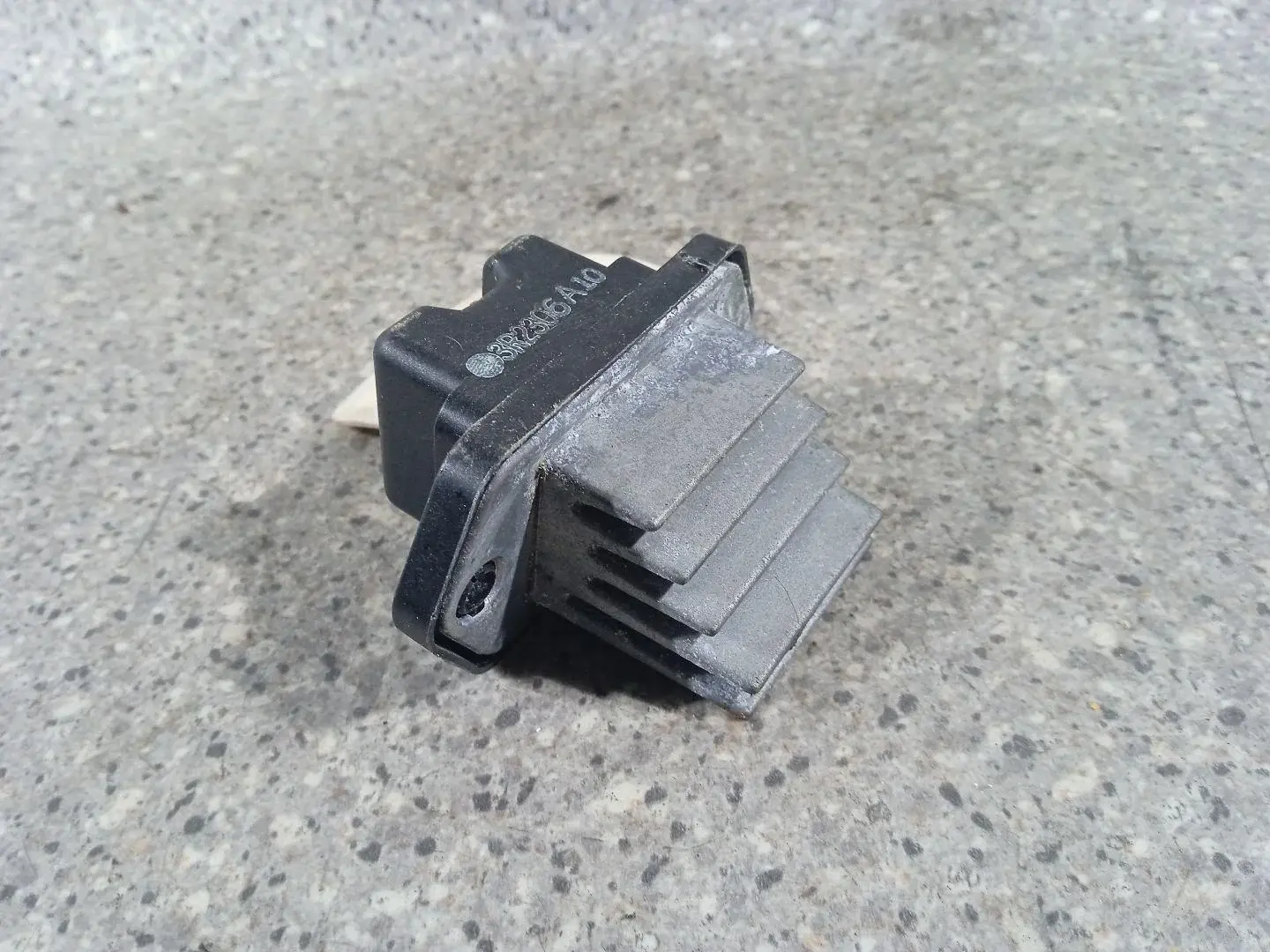Резистор печки 3G700-64752, 3R2306A10