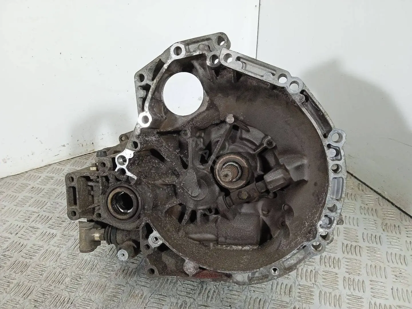 Механическая коробка передач (МКПП) C6BM-2012159