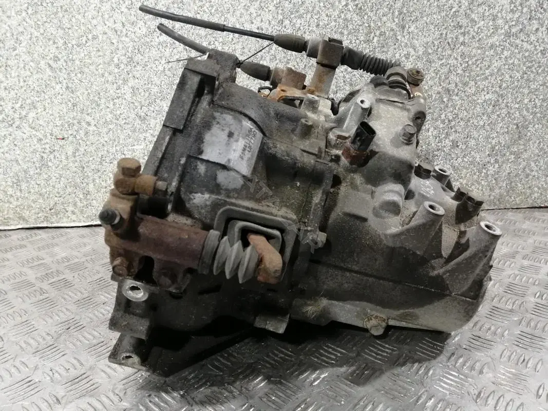 Механическая коробка передач (МКПП) F5M411R8A, UX7990