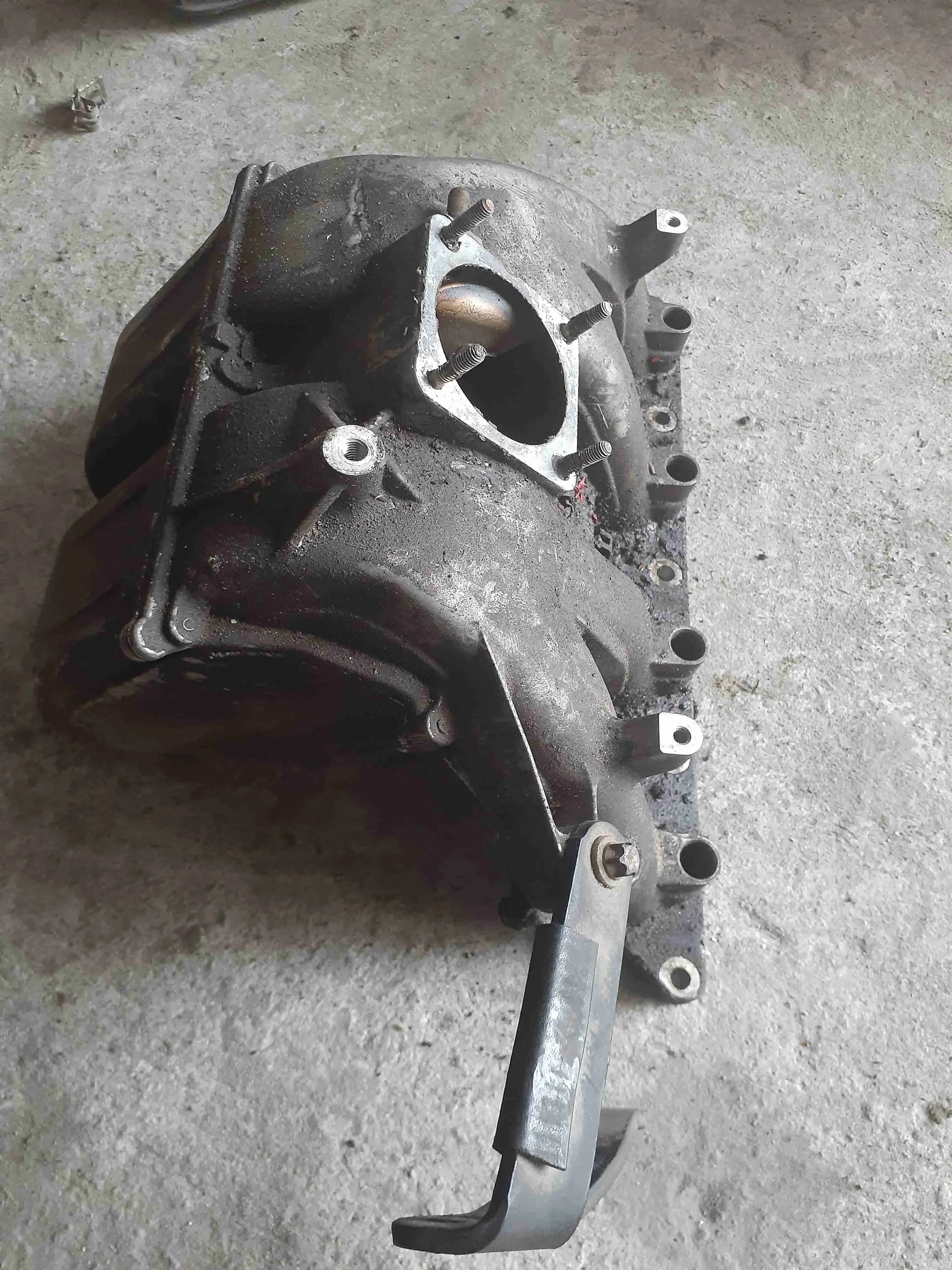 Коллектор впускной ID-86e5f798