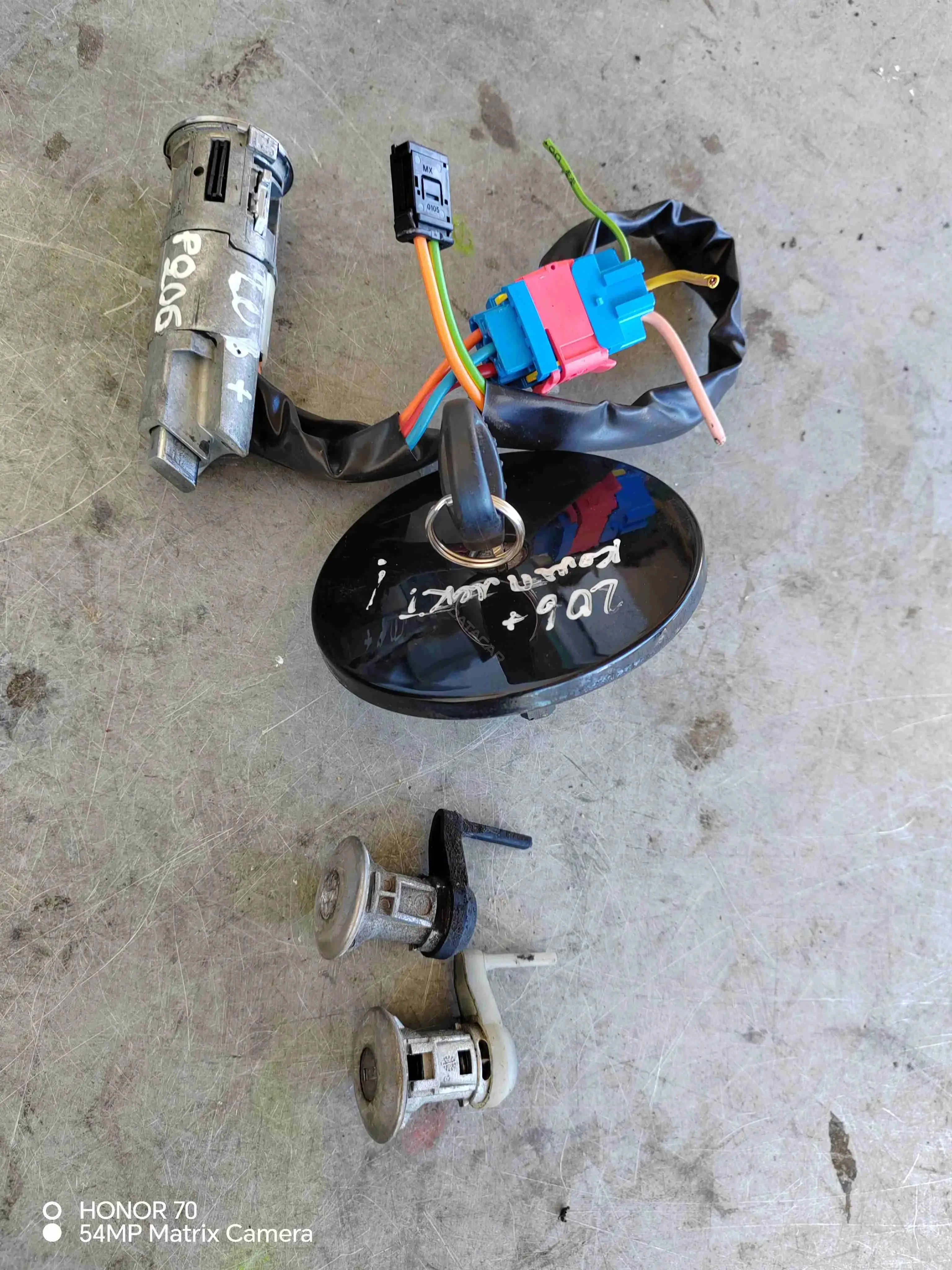 Замок зажигания ID-845404ee