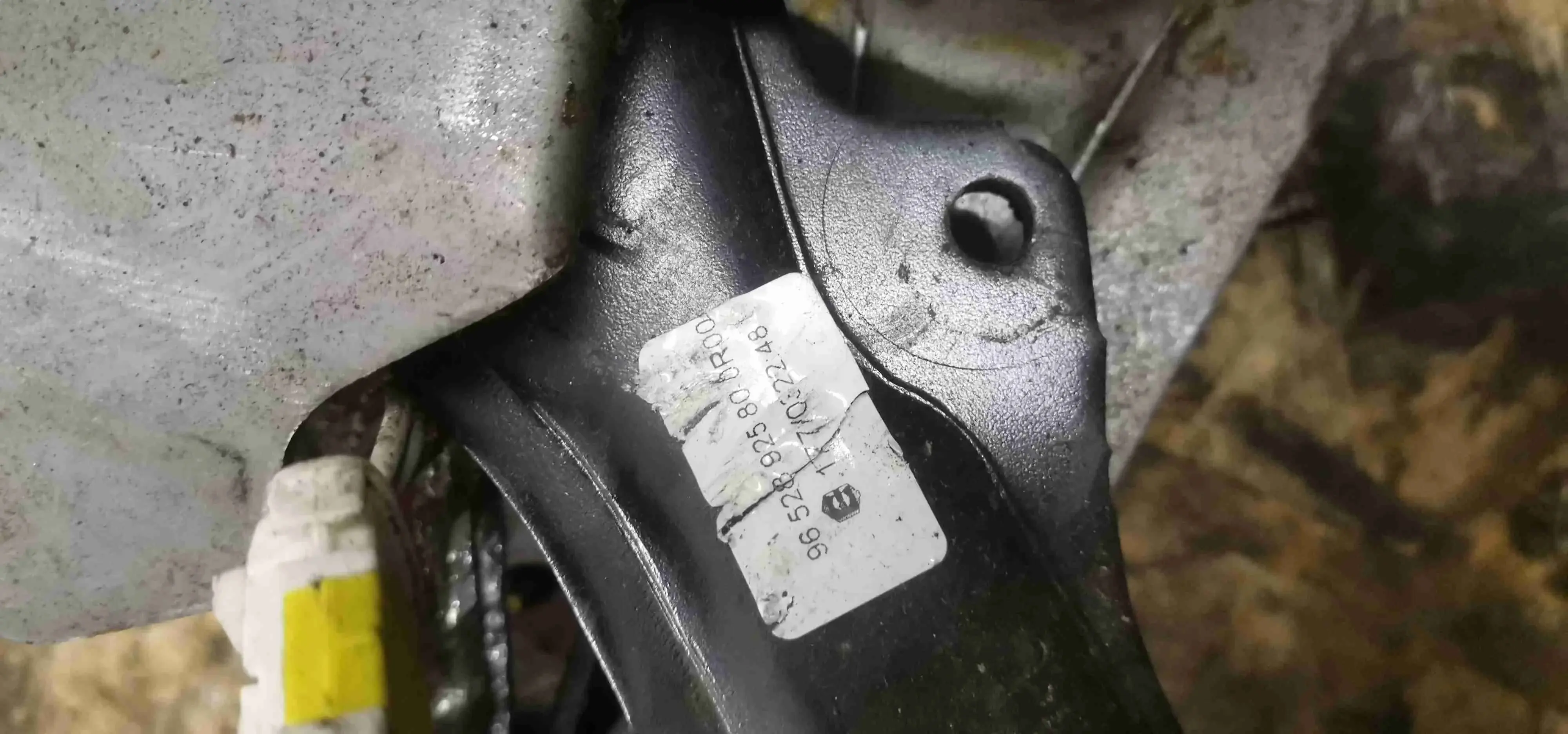 Скоба суппорта 9652892580