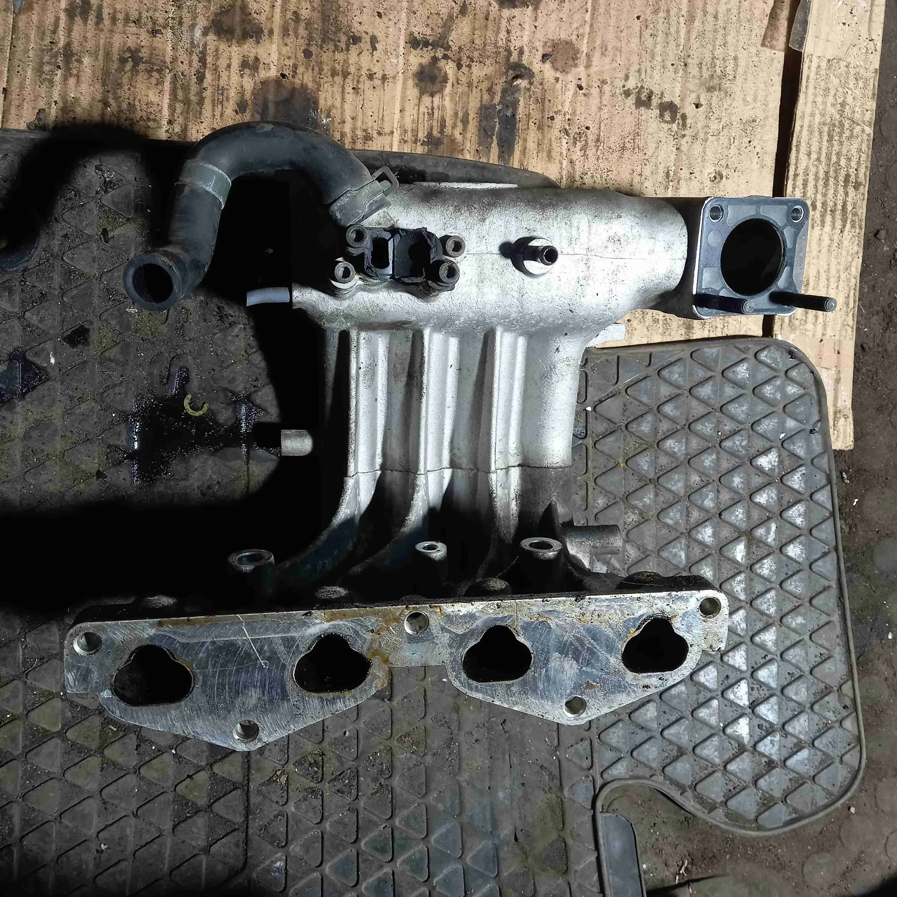 Коллектор впускной ID-80d2f2a2