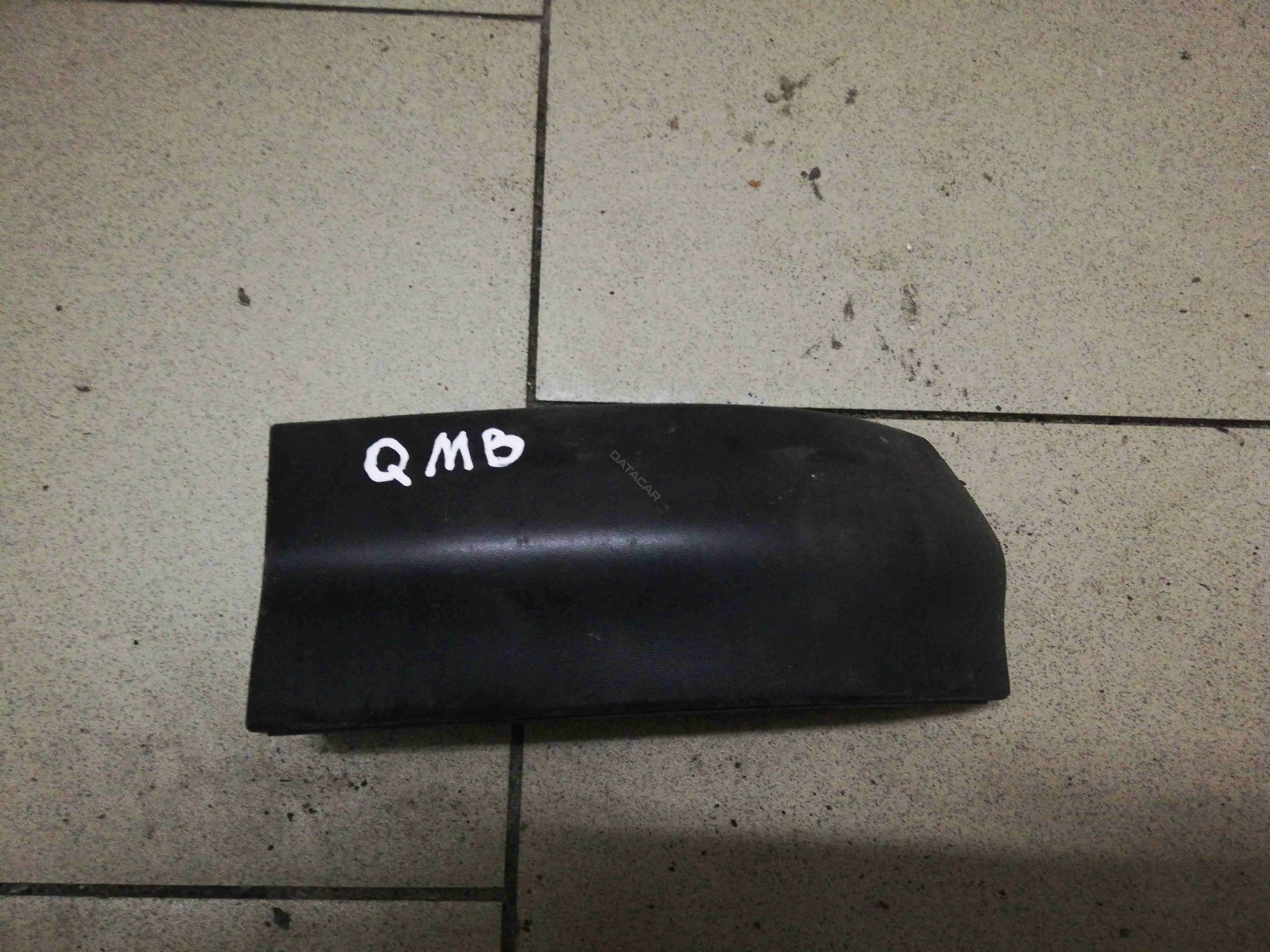 Накладка бампера 090597596RH