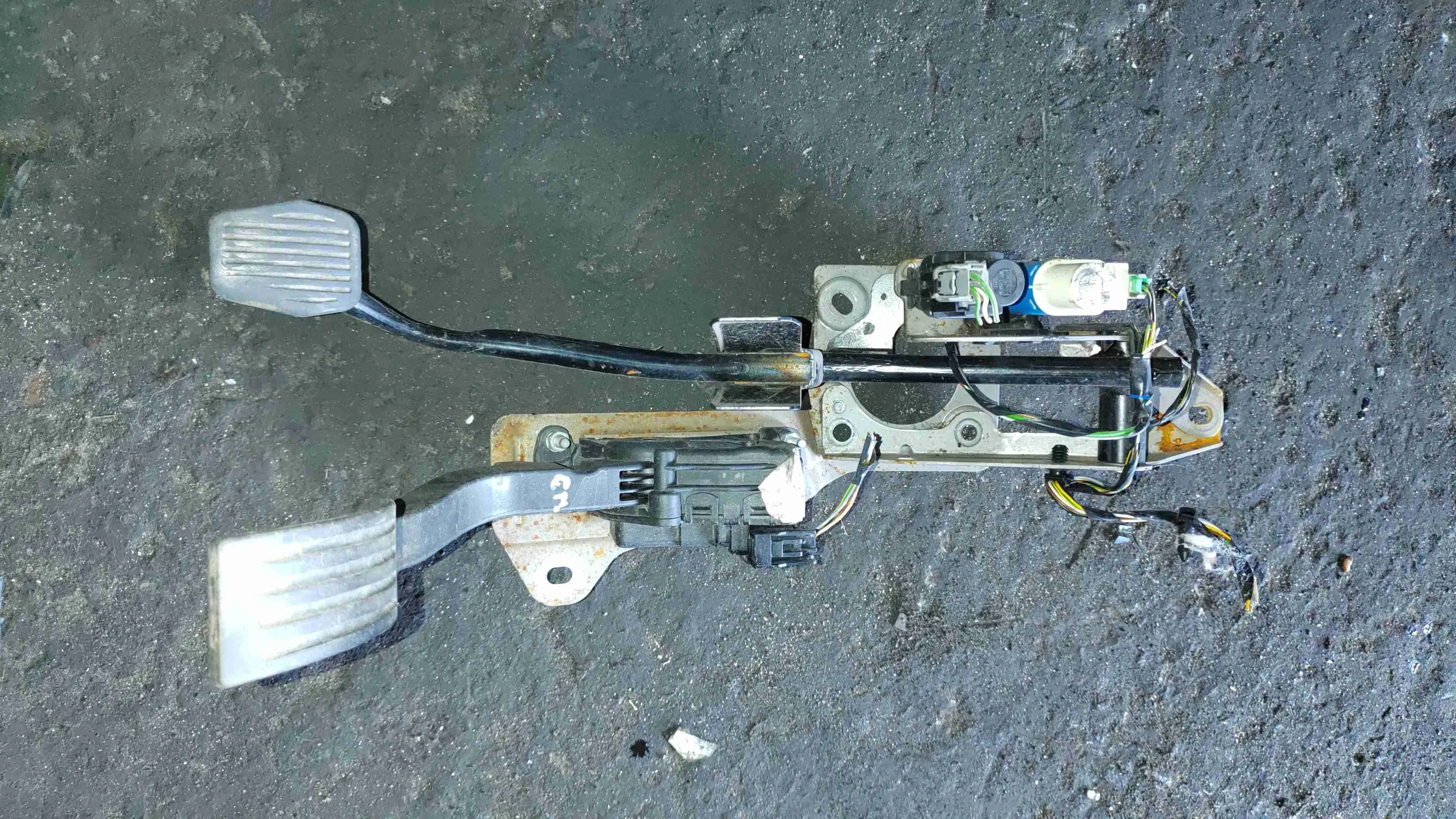 Скоба суппорта 3M512467AN