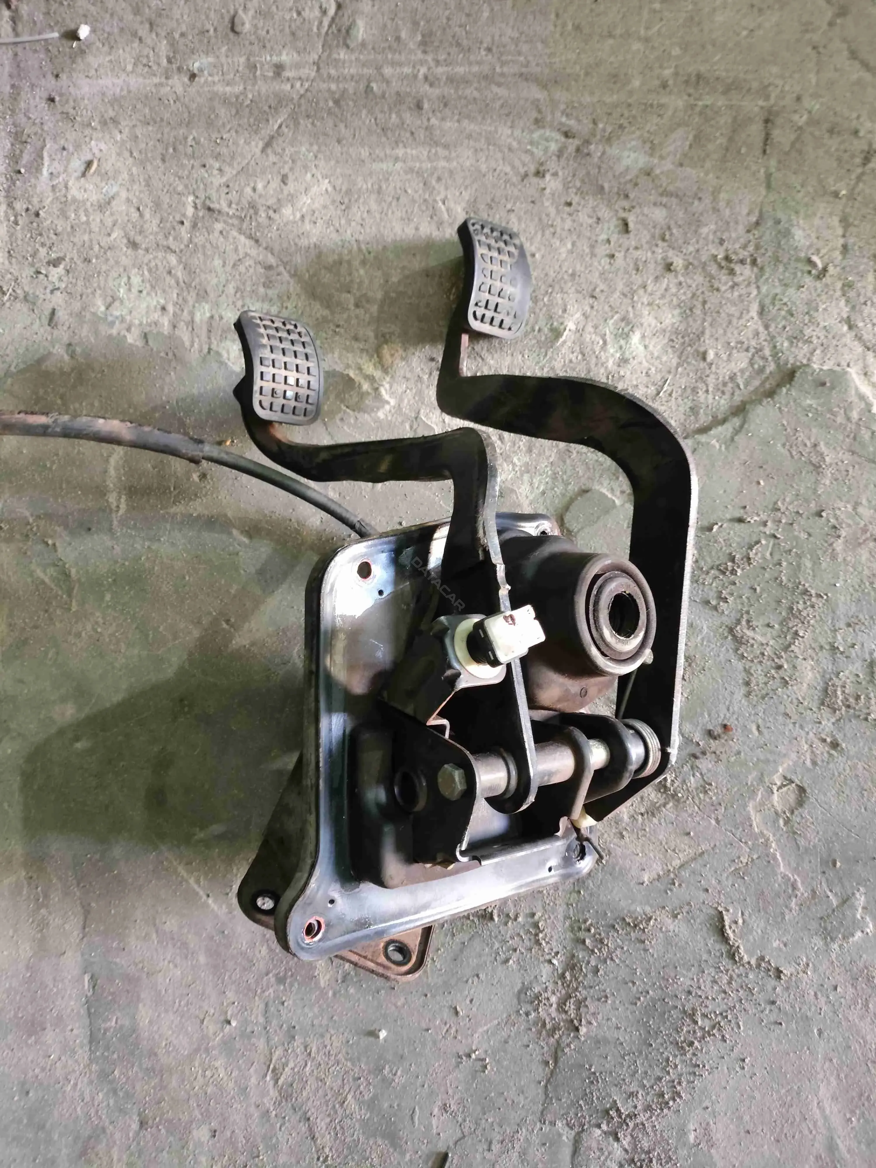 Скоба суппорта ID-813e2947