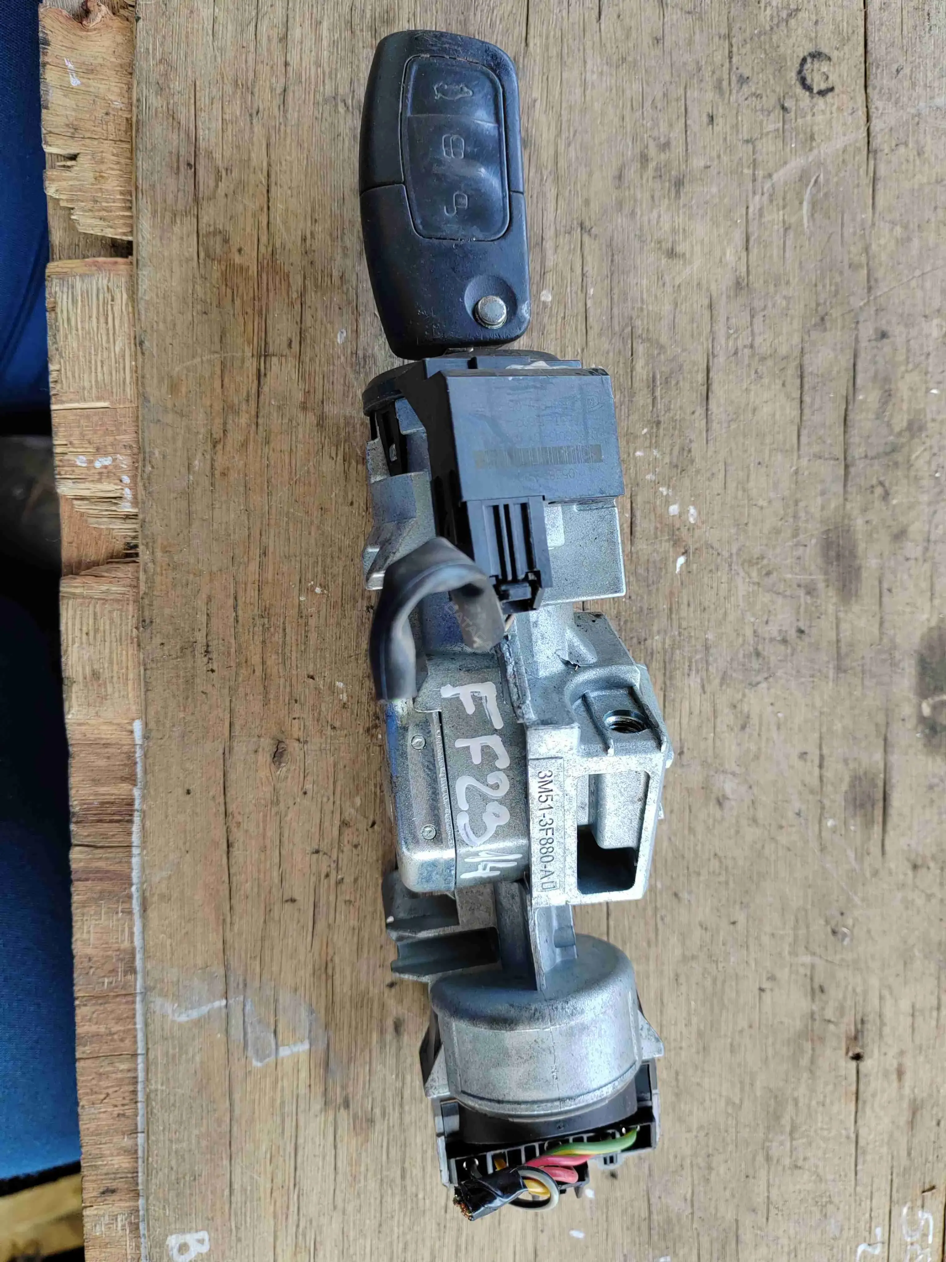 Замок зажигания 3M513F880AD