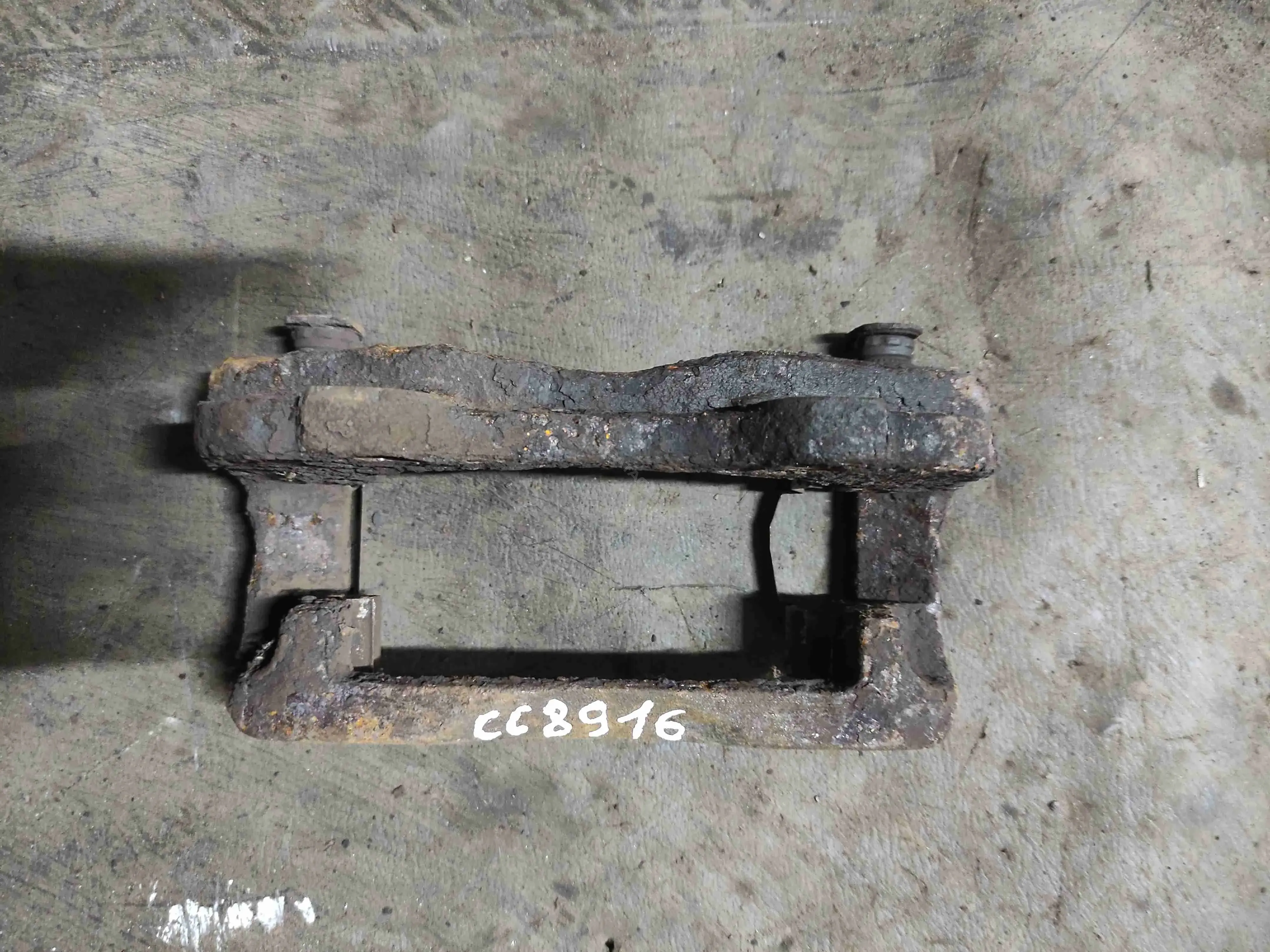 Скоба суппорта ID-945e73de