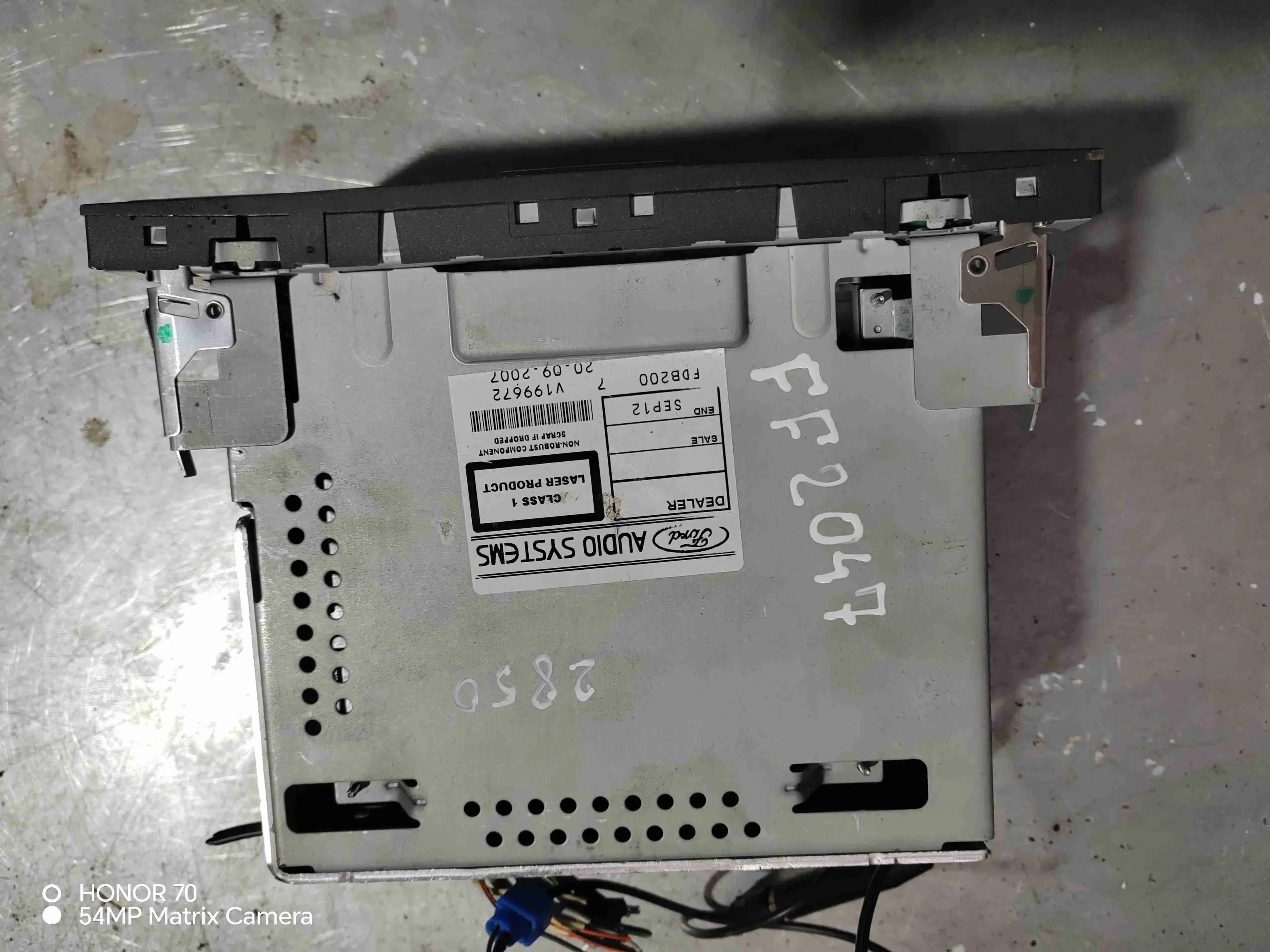 Магнитола 6S6118C815AJ