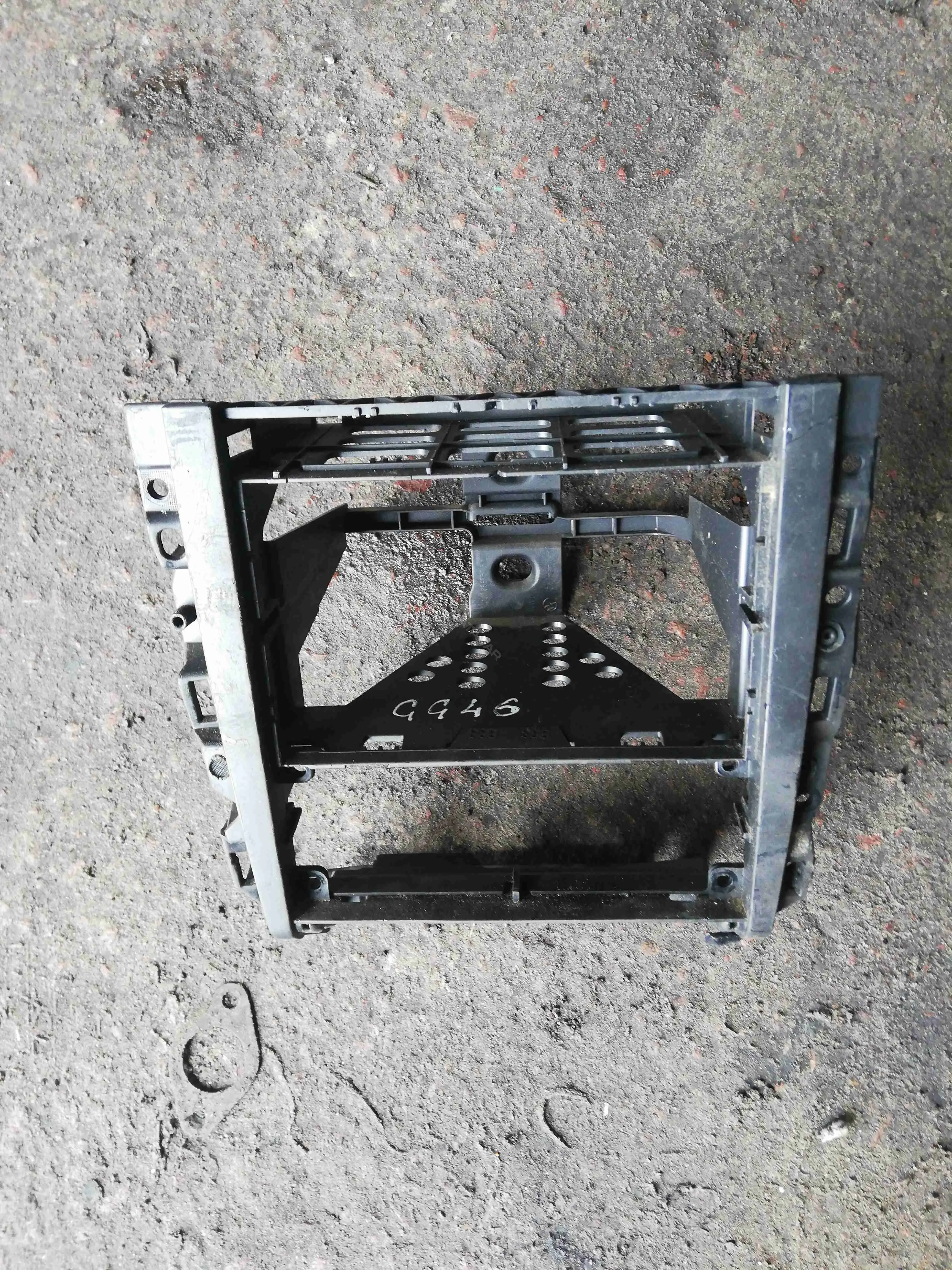 Рамка под магнитолу 1j1858069e