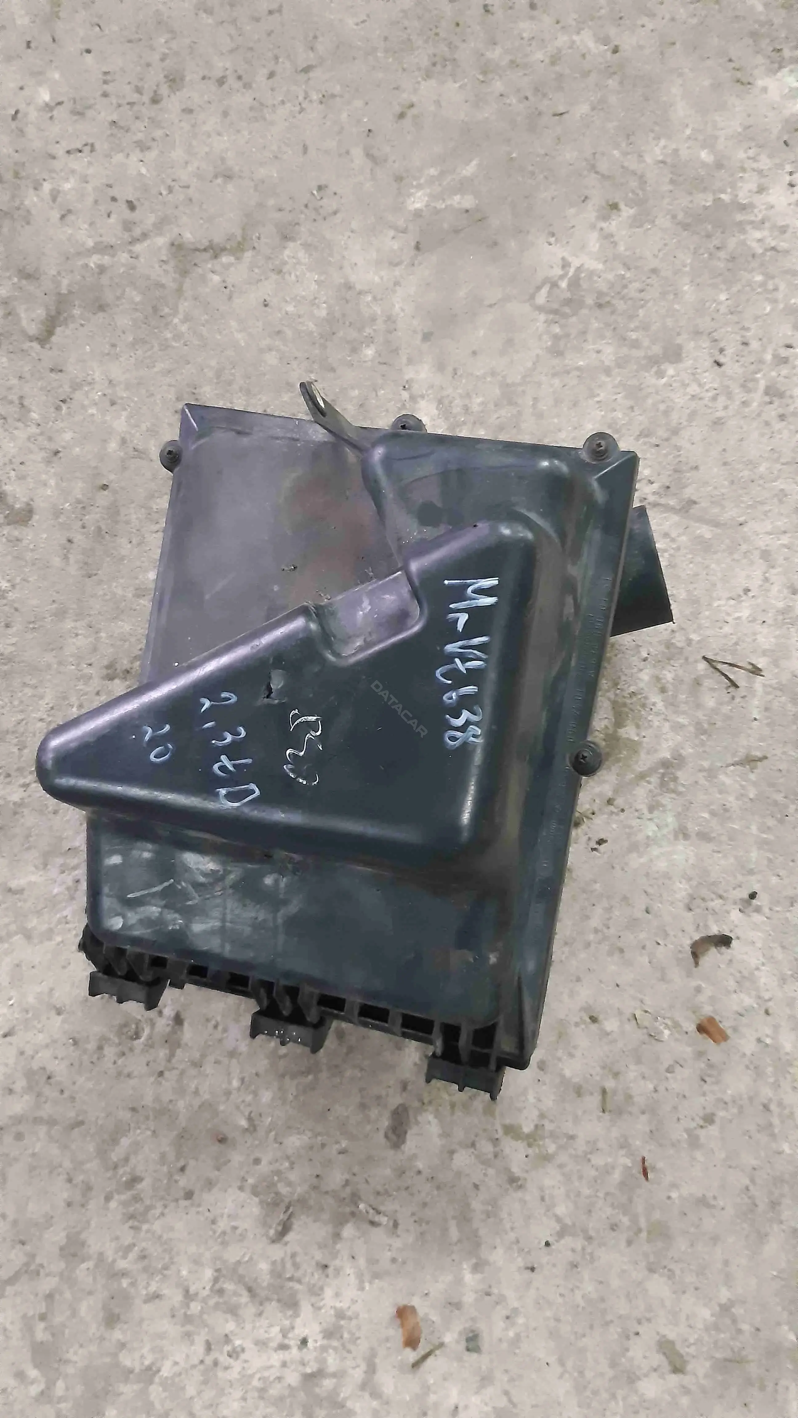 Корпус воздушного фильтра A6380902501