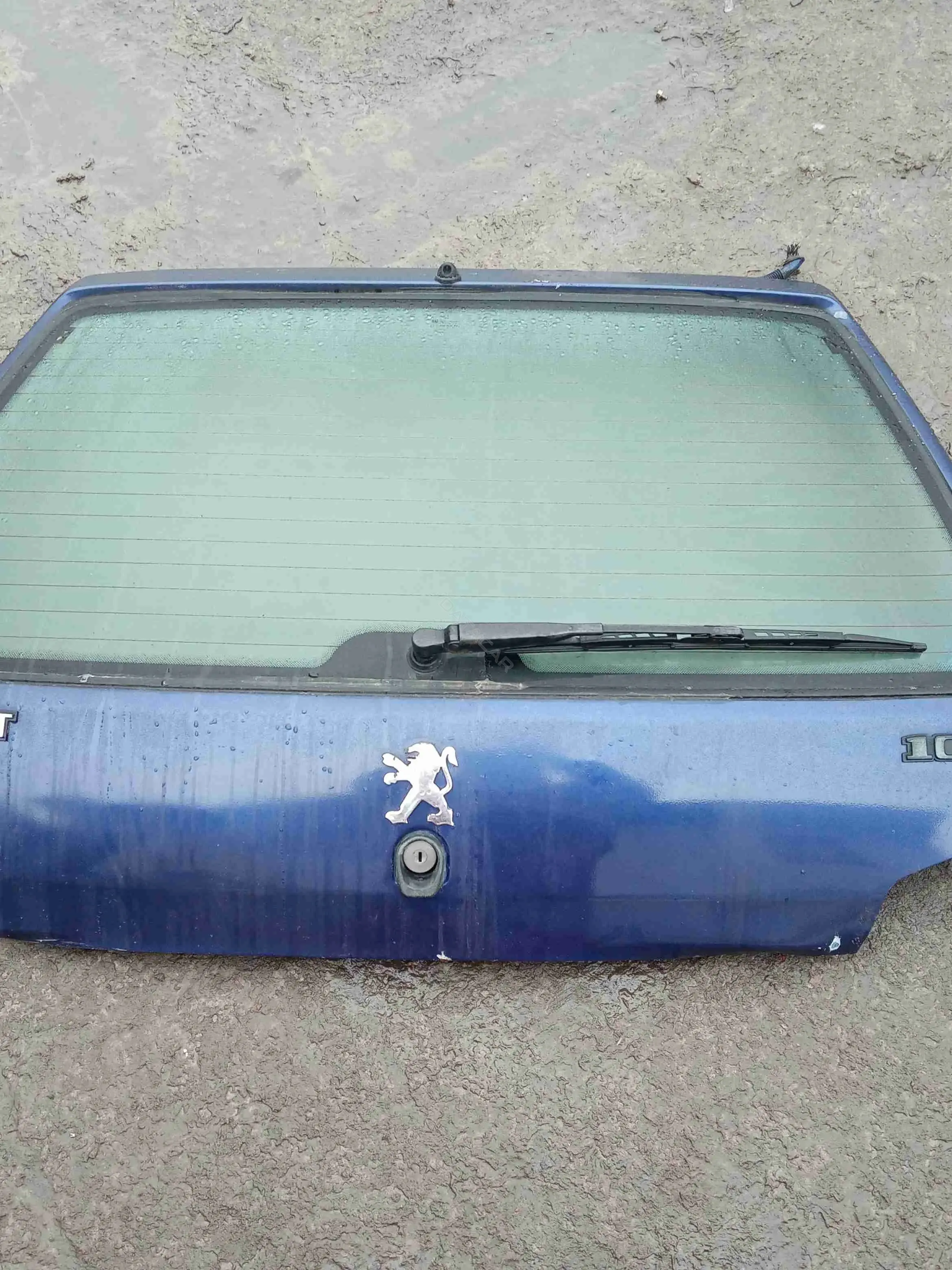 Крышка багажника 106B