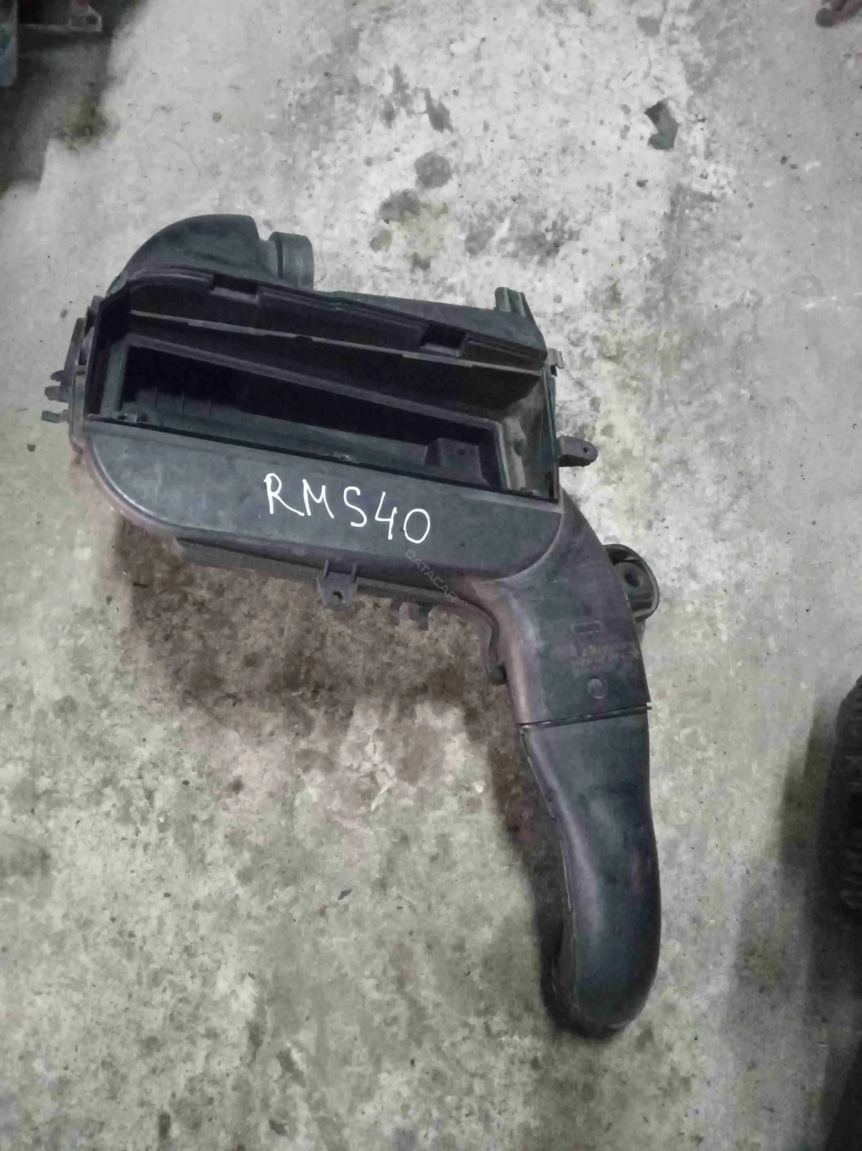 Корпус воздушного фильтра 8200065768A