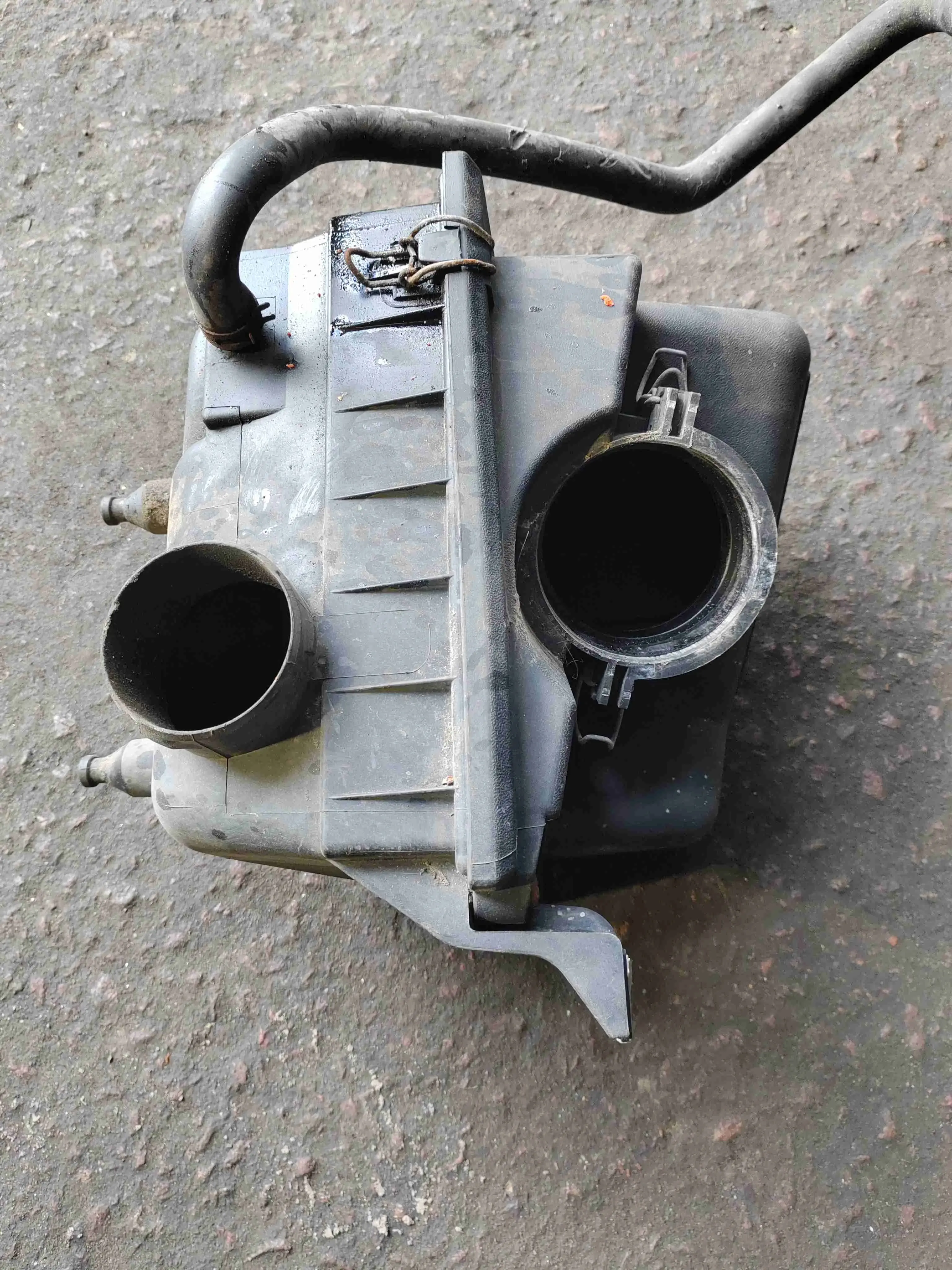 Корпус воздушного фильтра 928F9600DC
