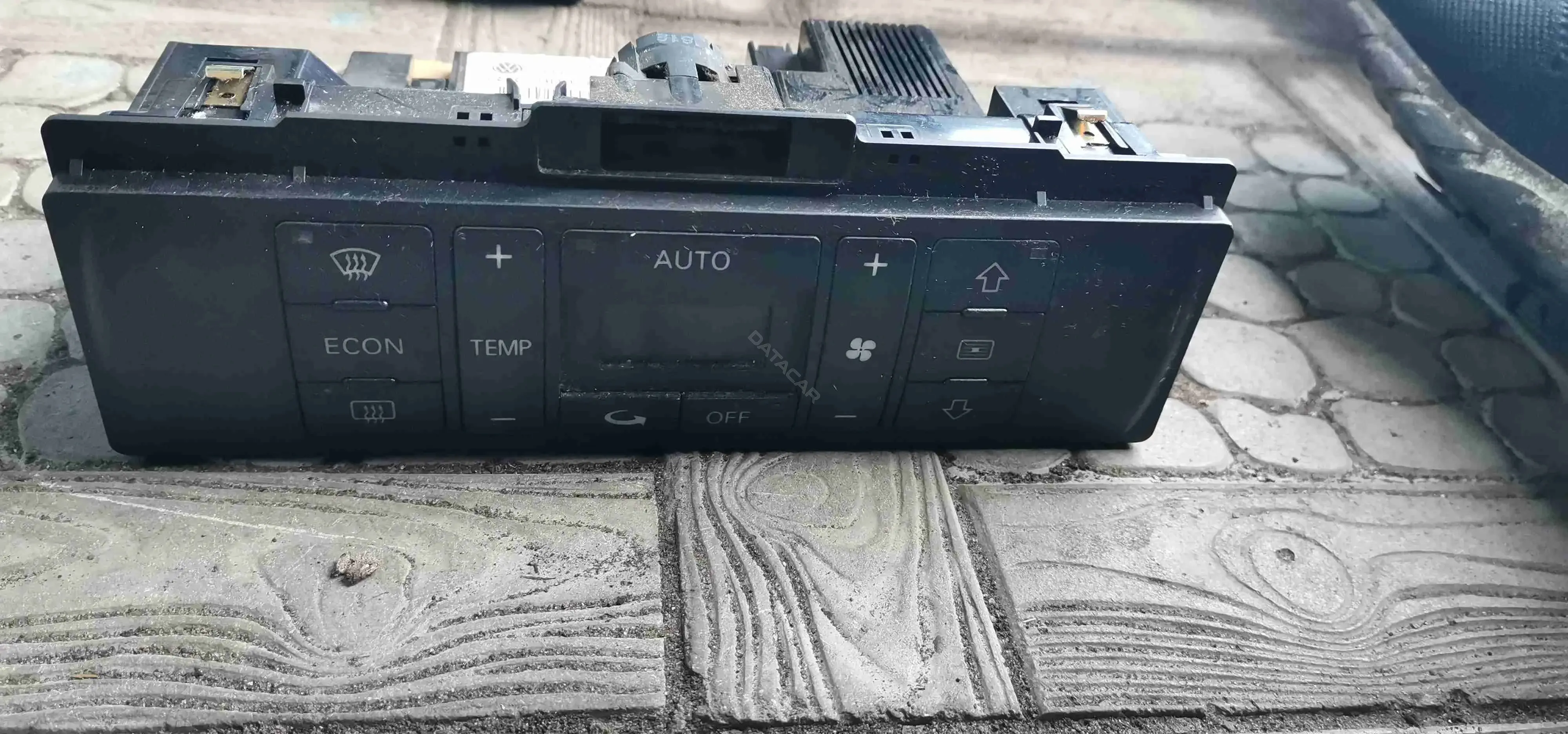 Блок управления климат-контролем 8D0820043M
