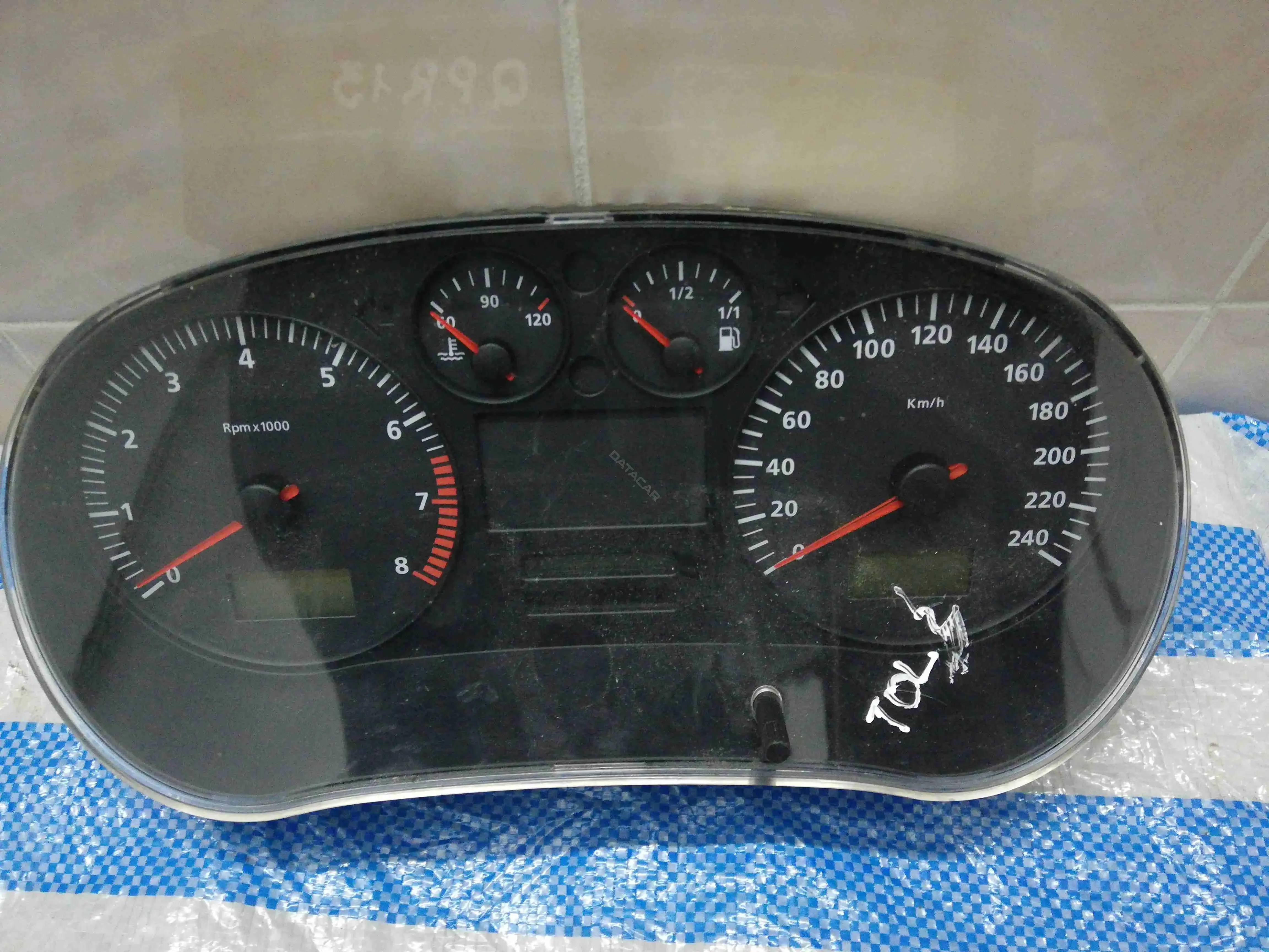 Панель приборов W01M0920820A