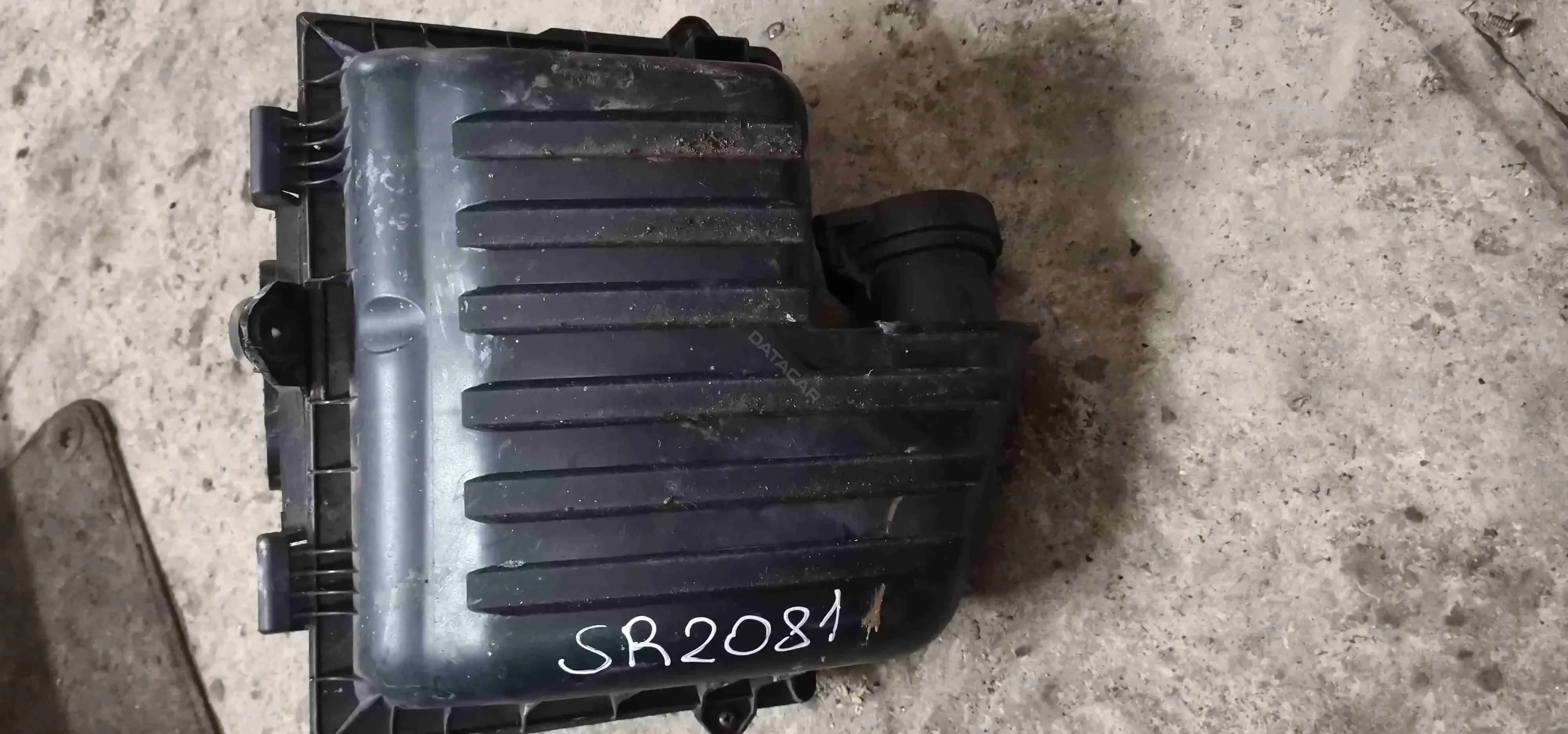 Корпус воздушного фильтра 7M3129607