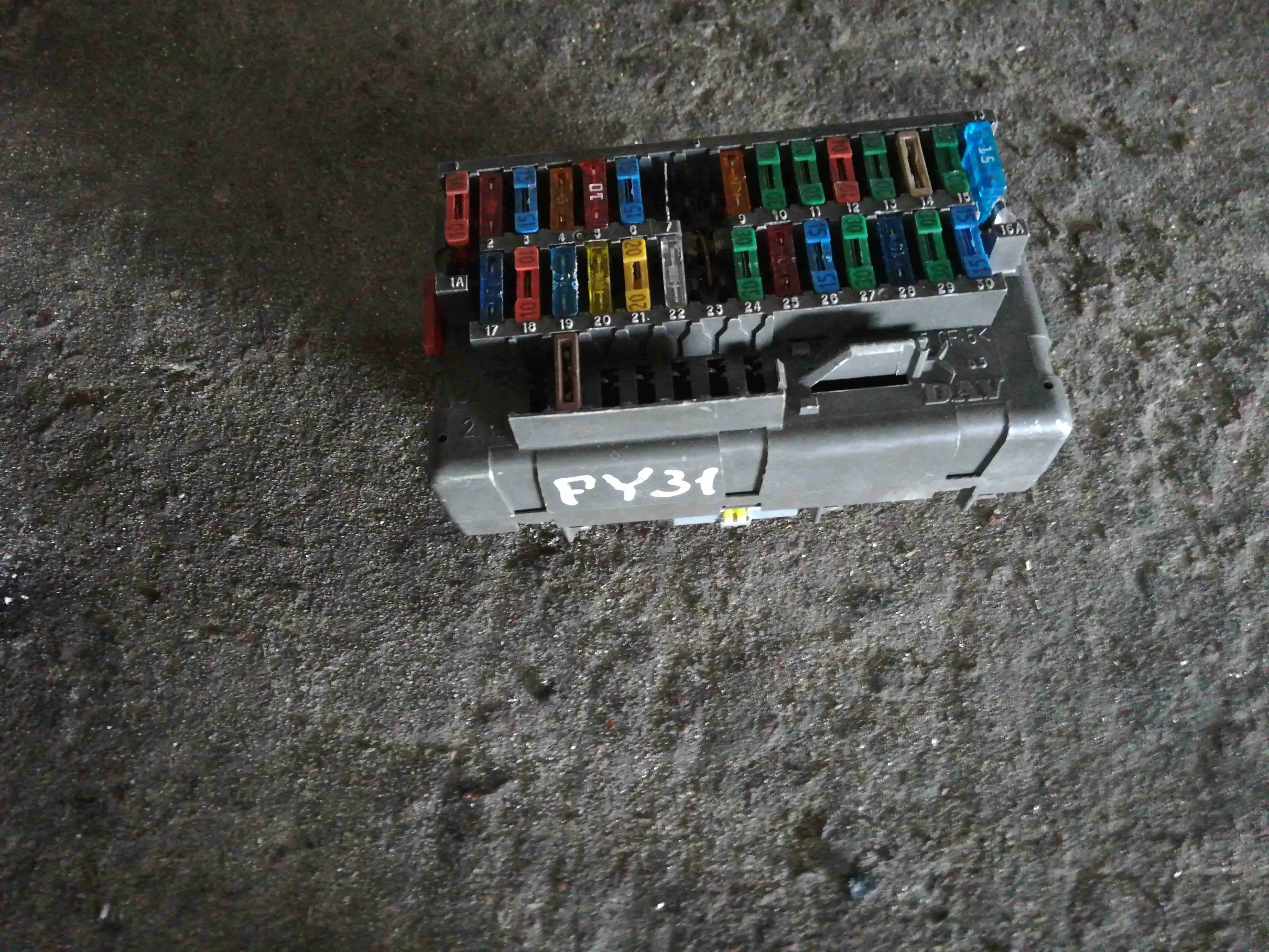 Блок предохранителей PA6MD25GF5