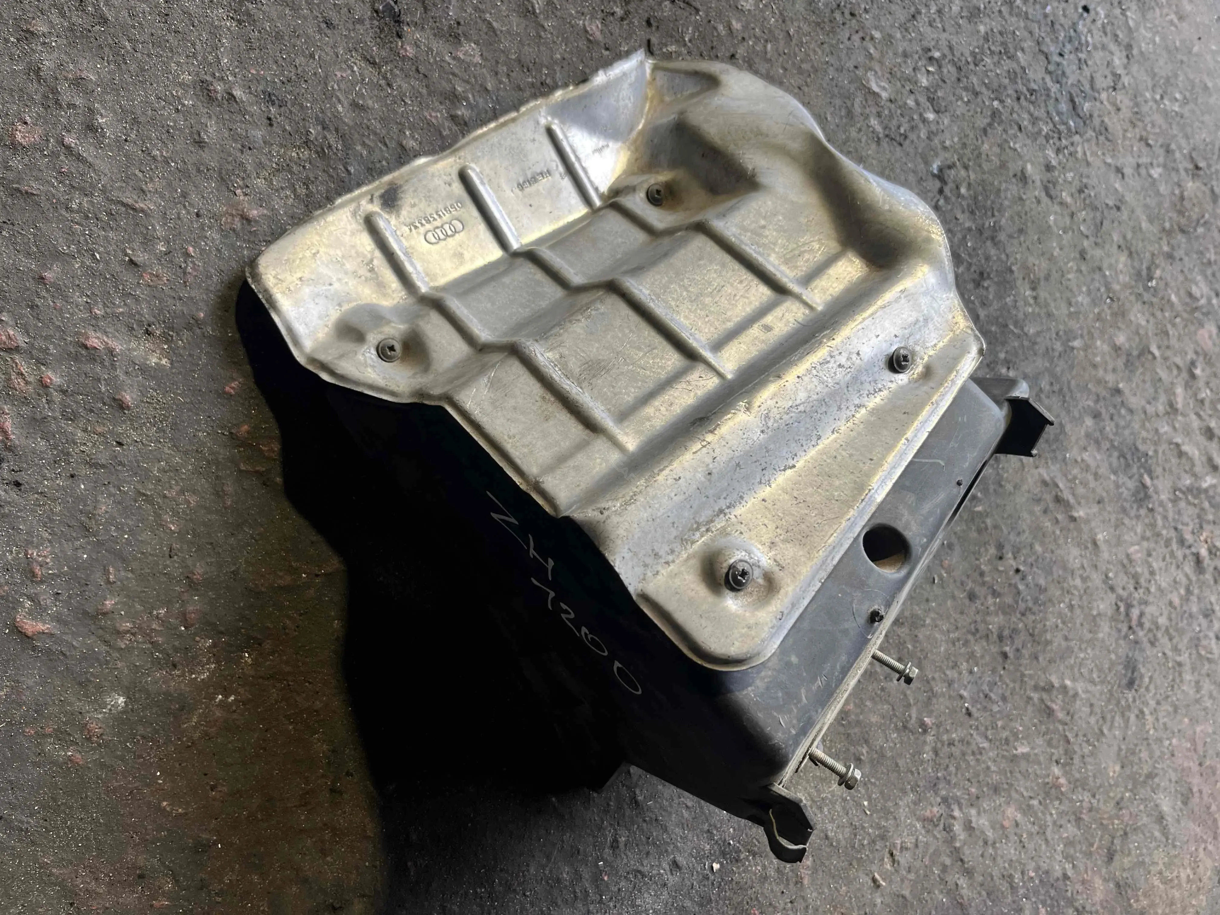 Корпус воздушного фильтра fe8487