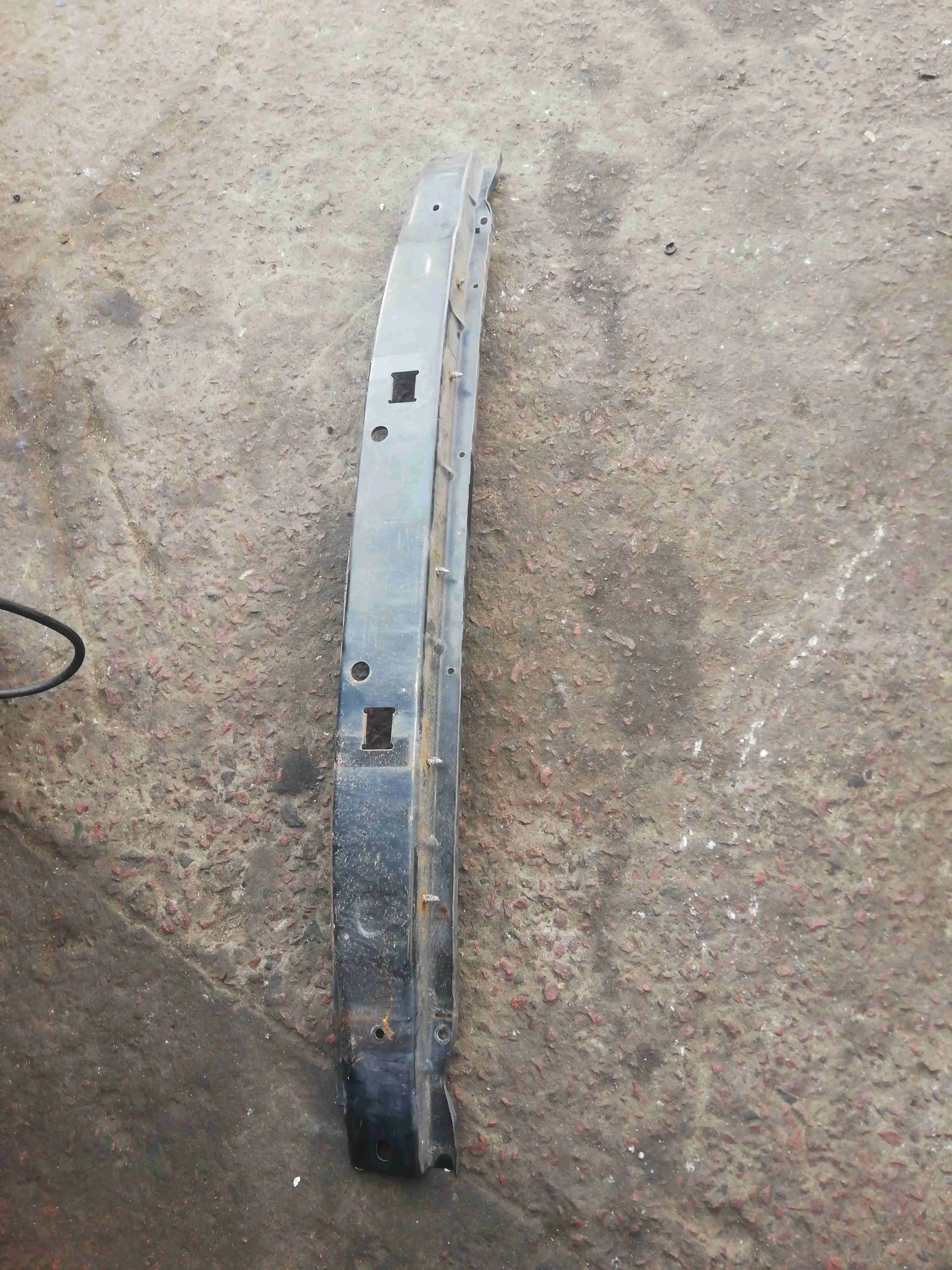 Усилитель бампера CB30