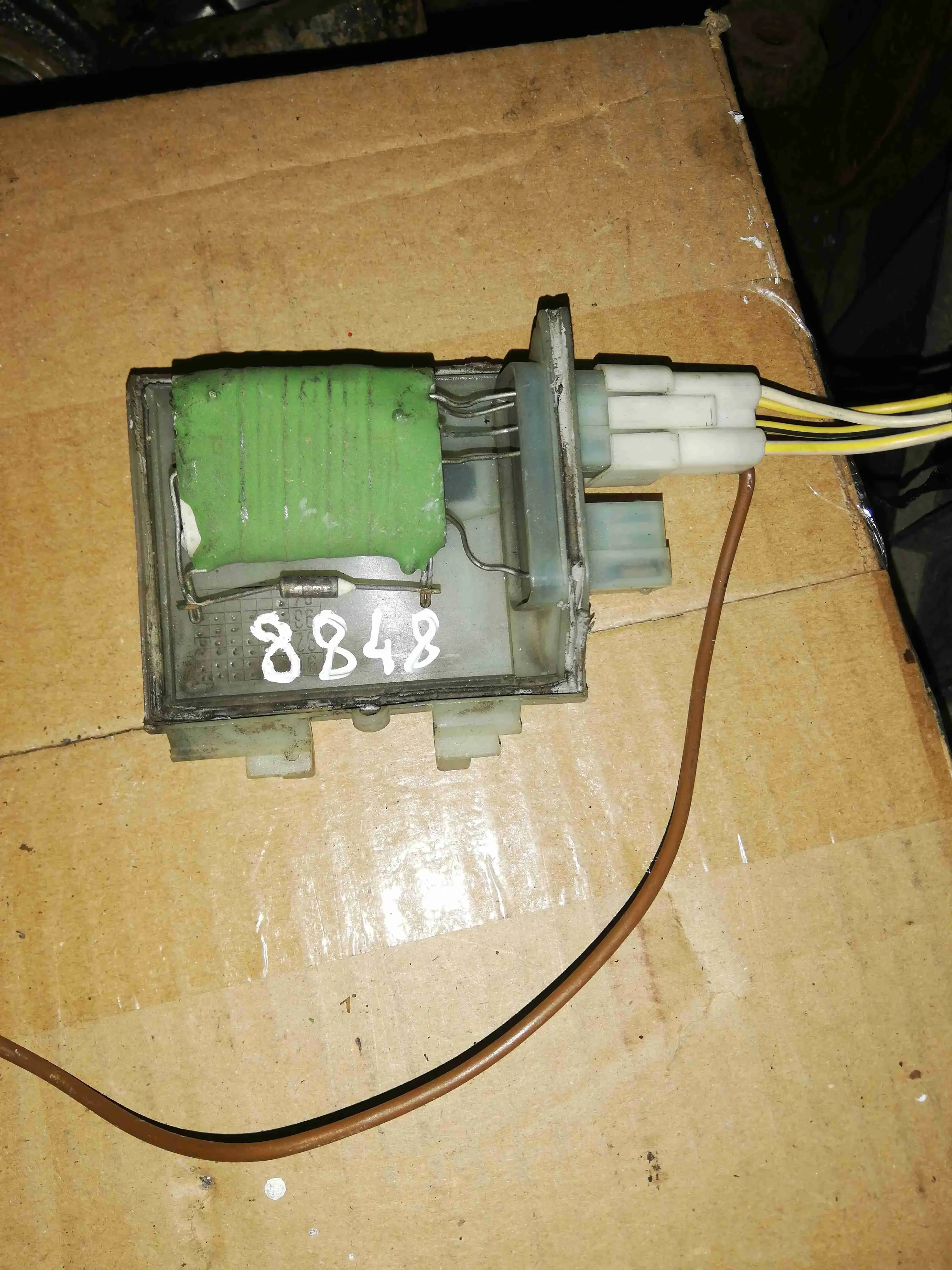 Резистор печки 357959263