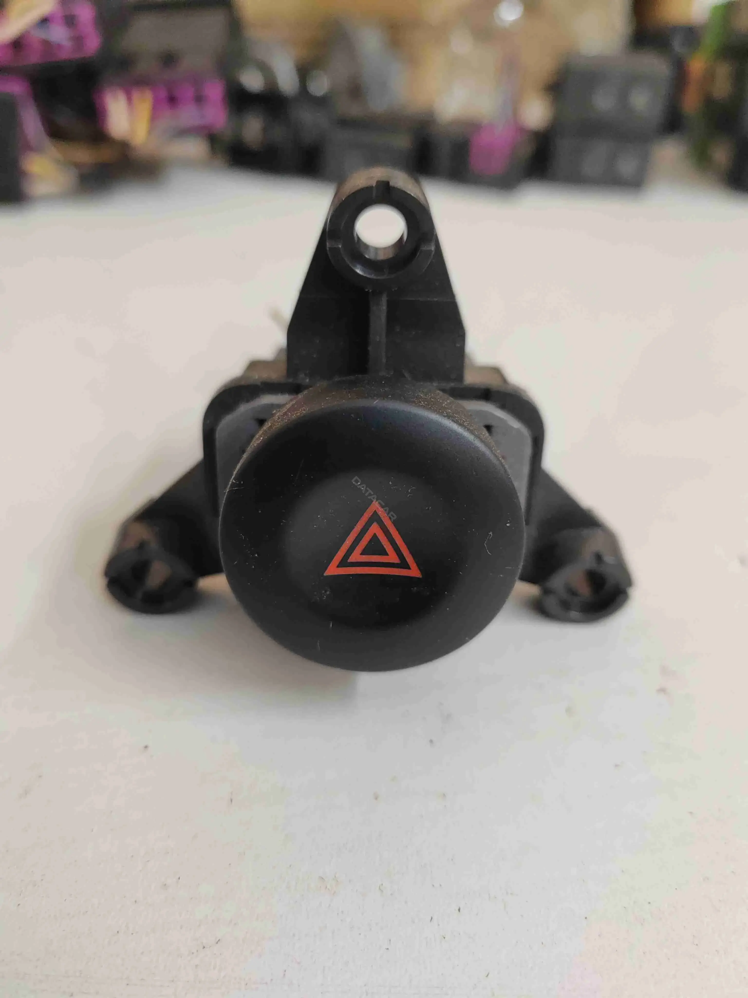 Кнопка аварийки 864W01404