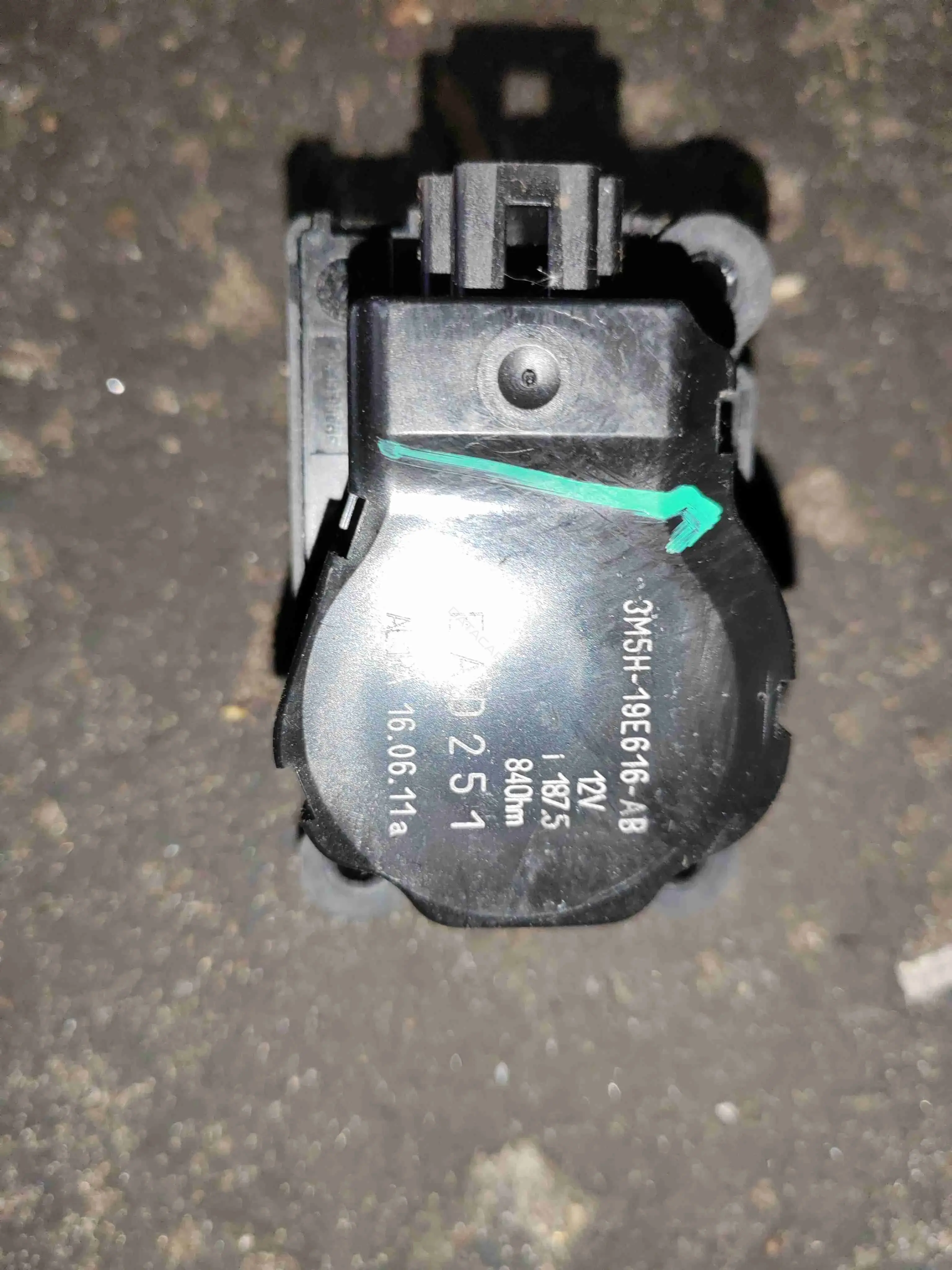 Мотор заслонки печки 3M5H19E616AB