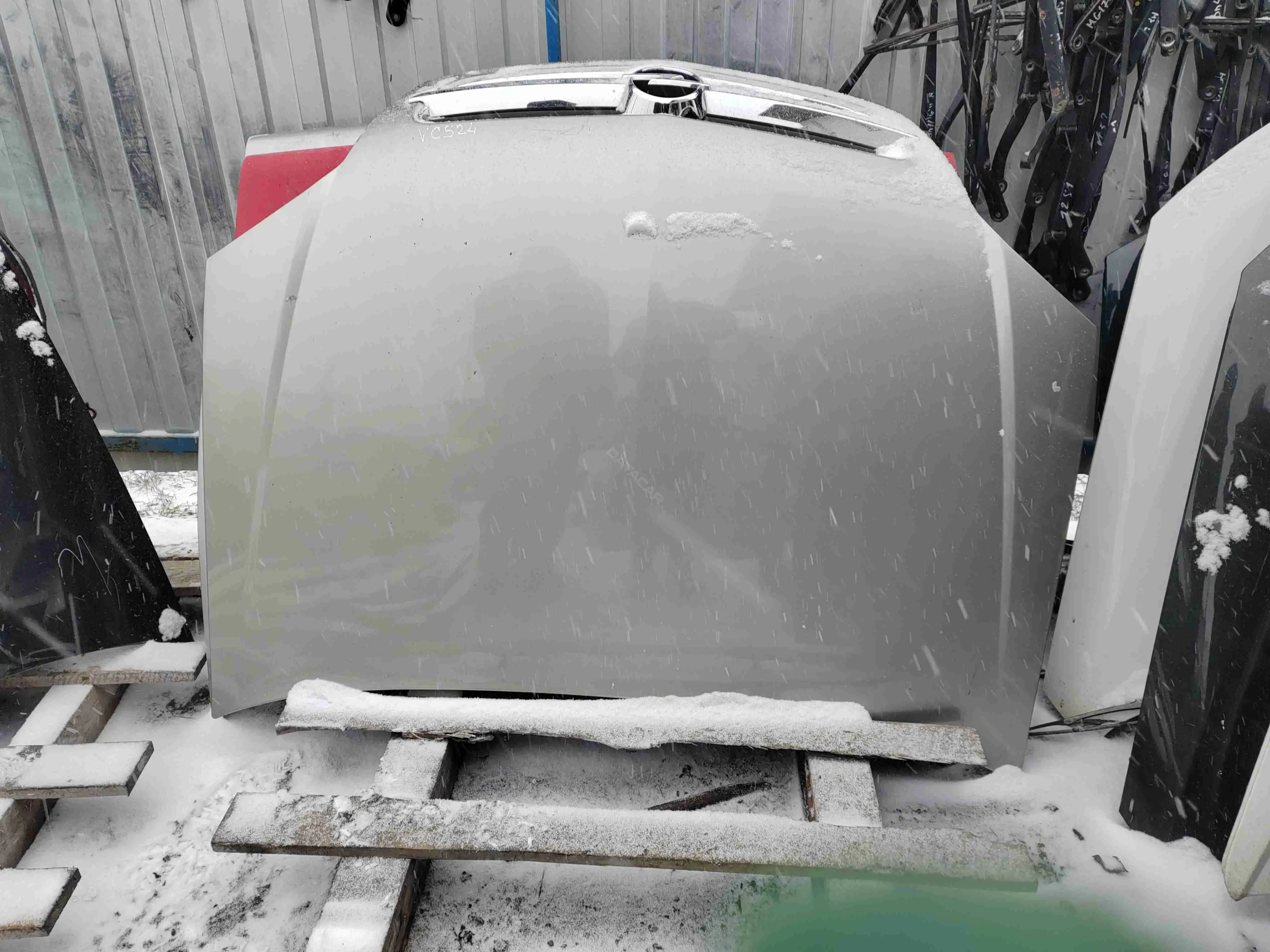 Капот VC524