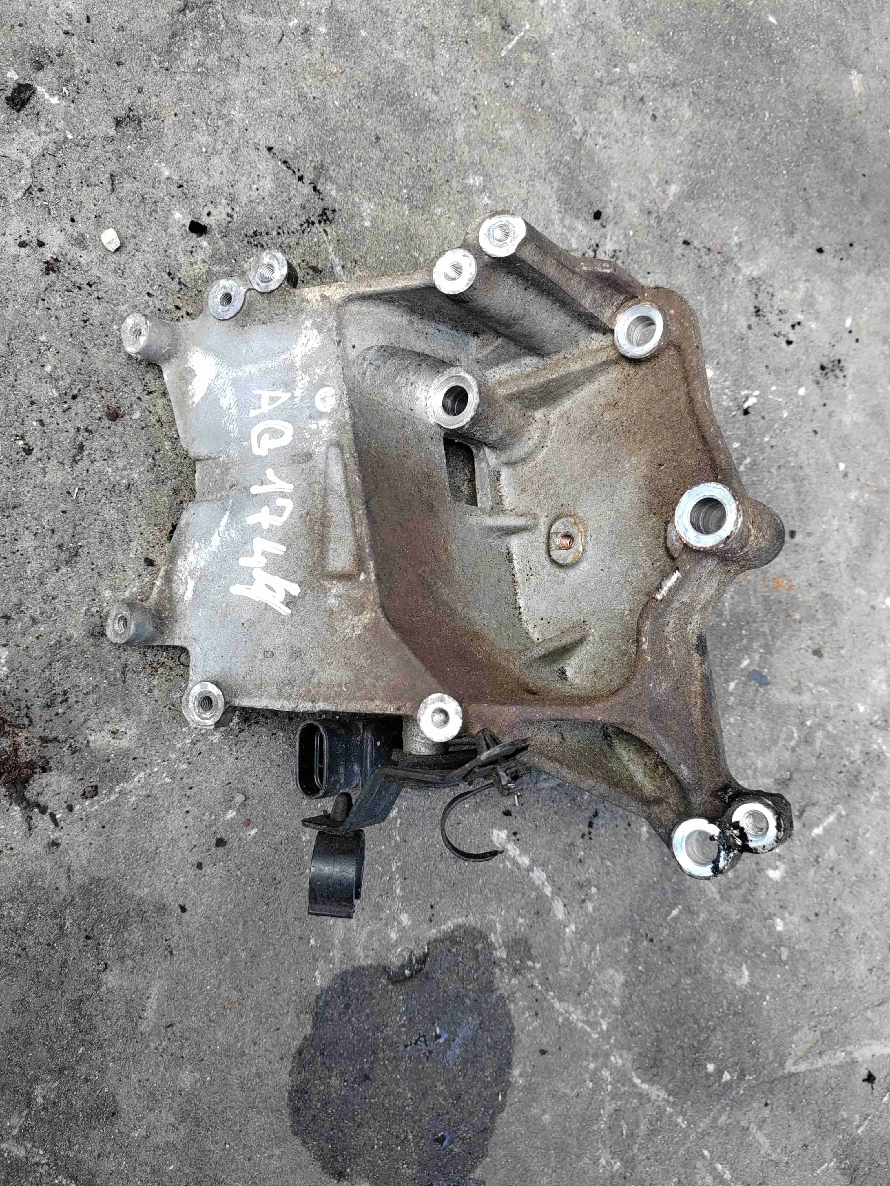 Кронштейн двигателя AG1744